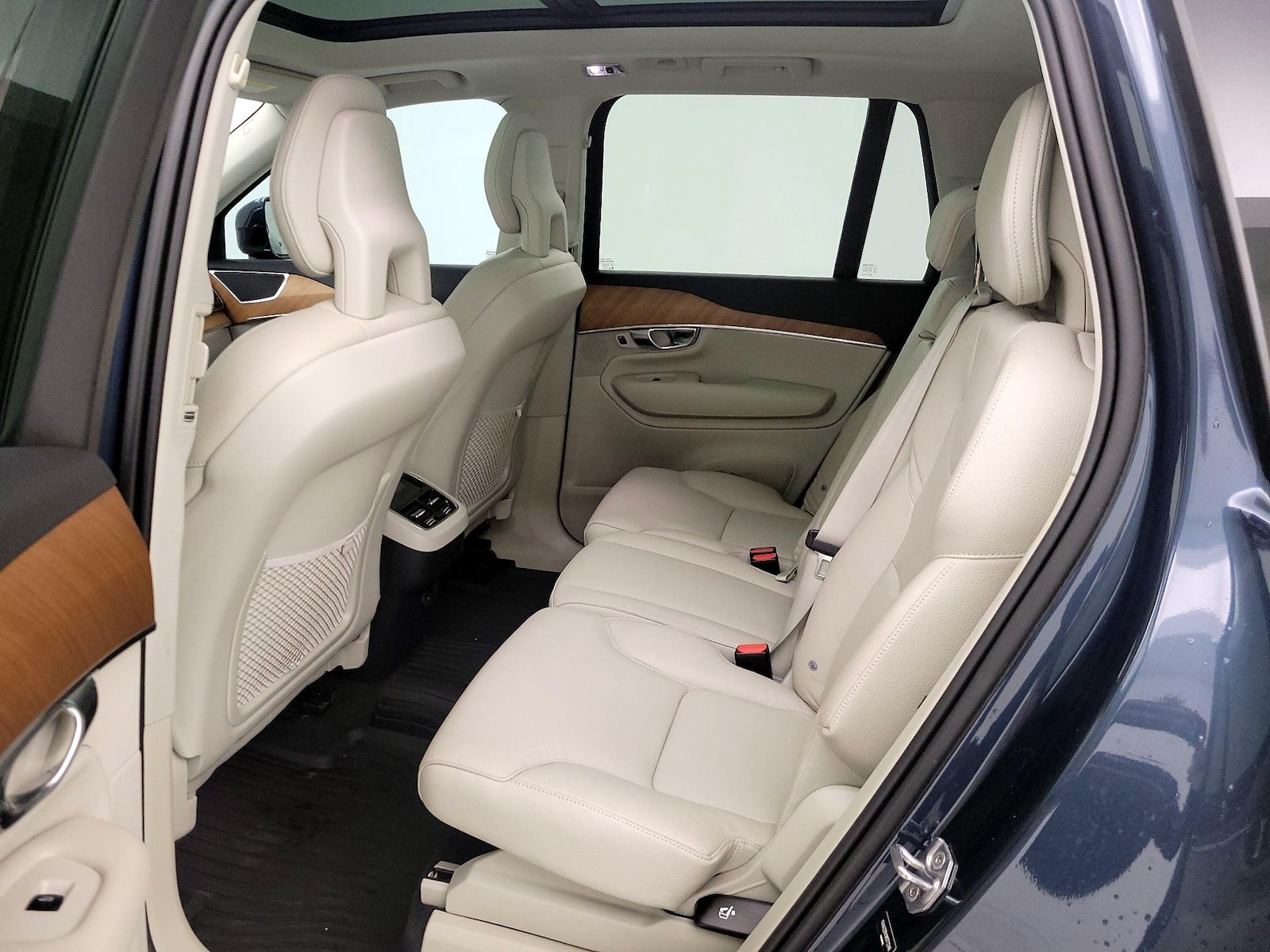 2021 Volvo XC90 Momentum - Photo 21