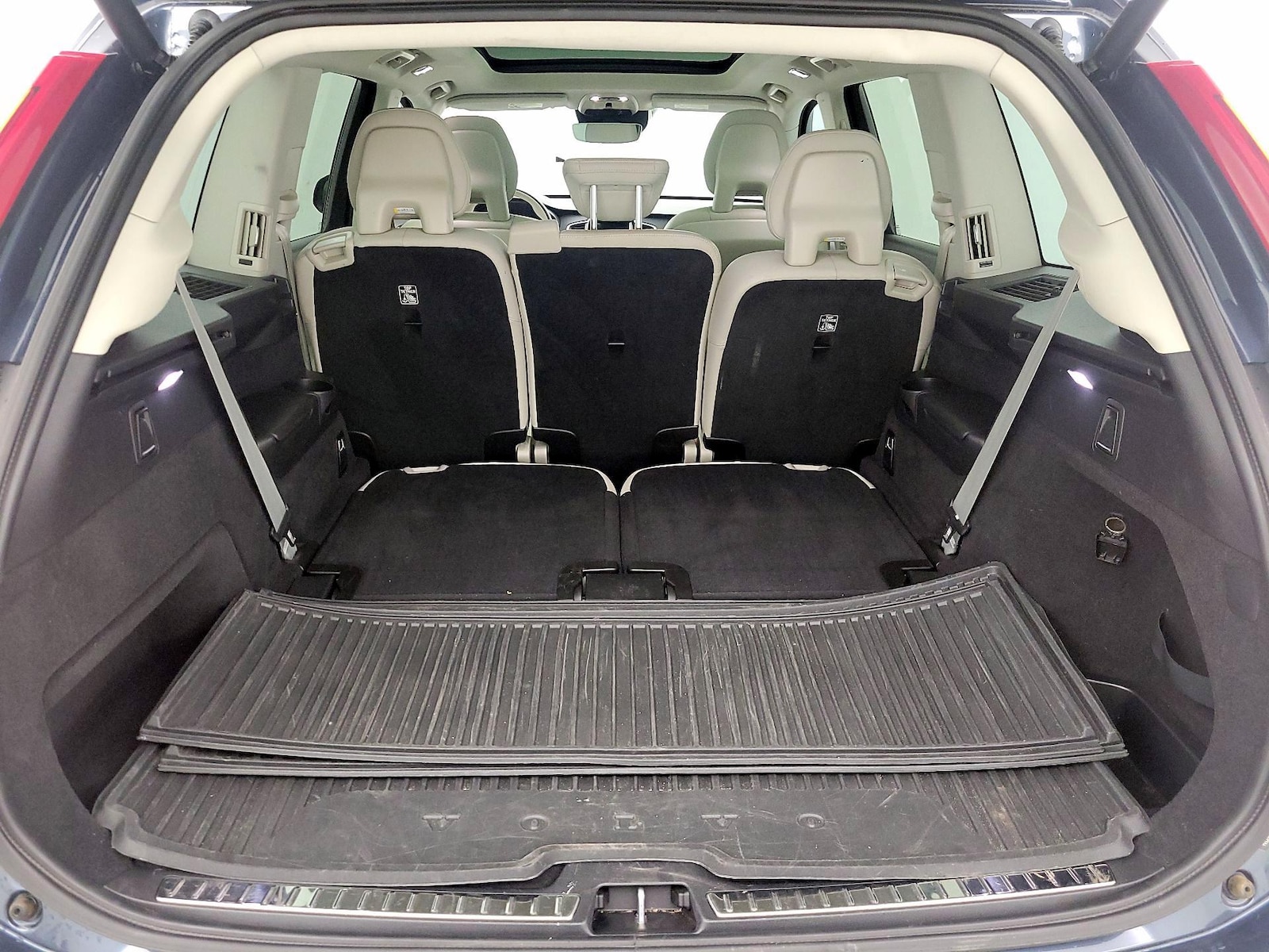 2021 Volvo XC90 Momentum - Photo 24