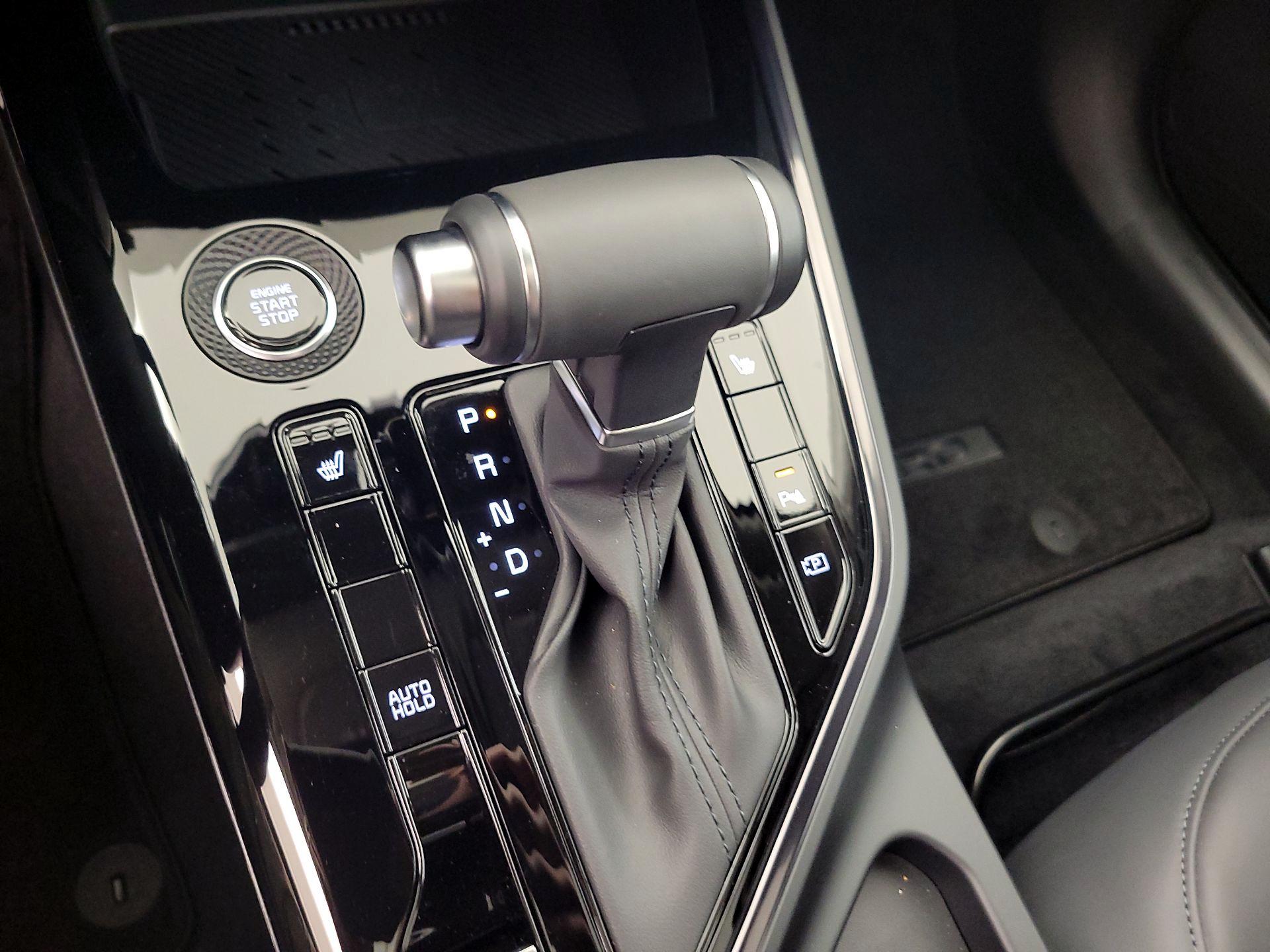 Thumbnail: 2024 Kia Niro - 18