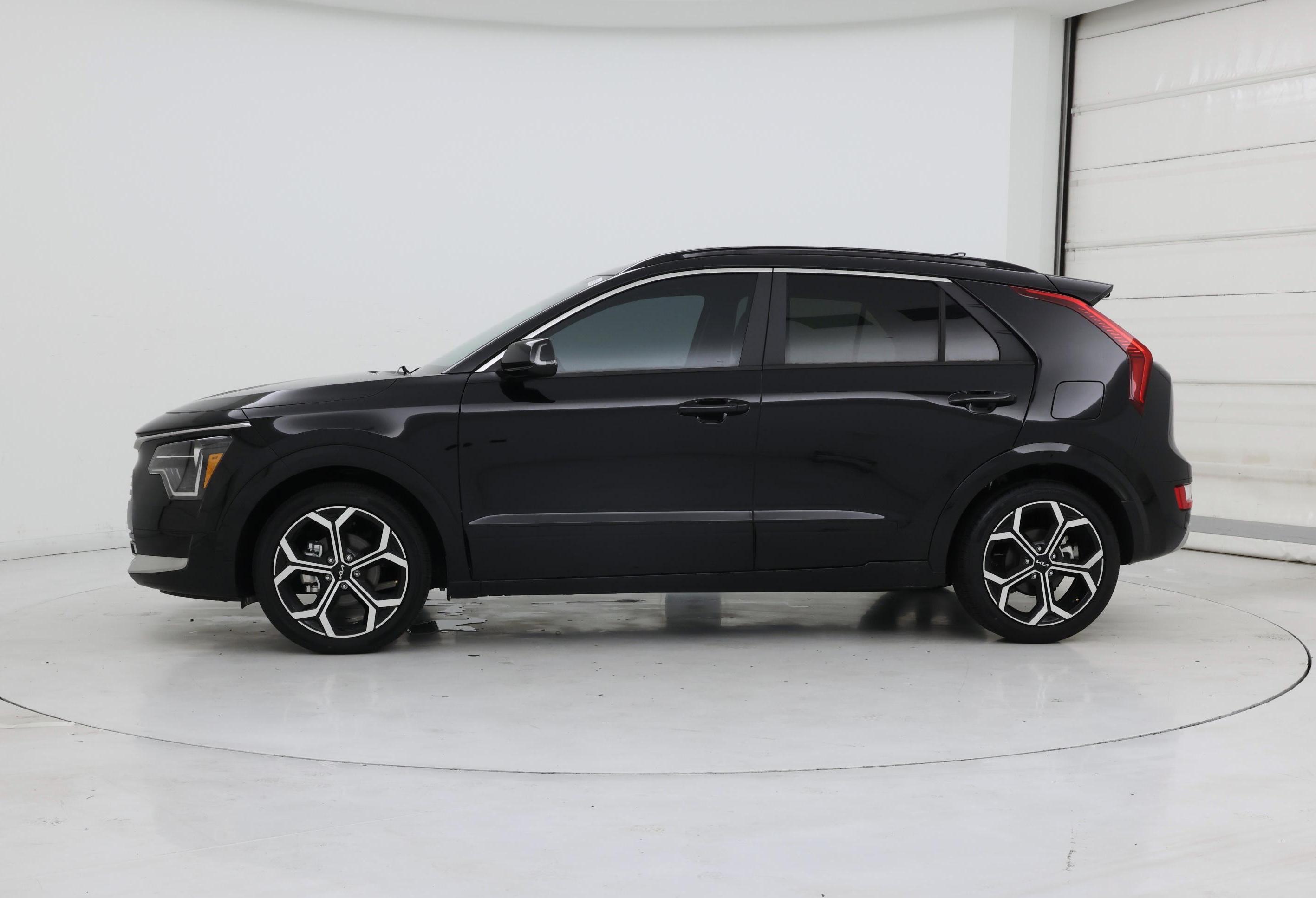 Thumbnail: 2024 Kia Niro - 3
