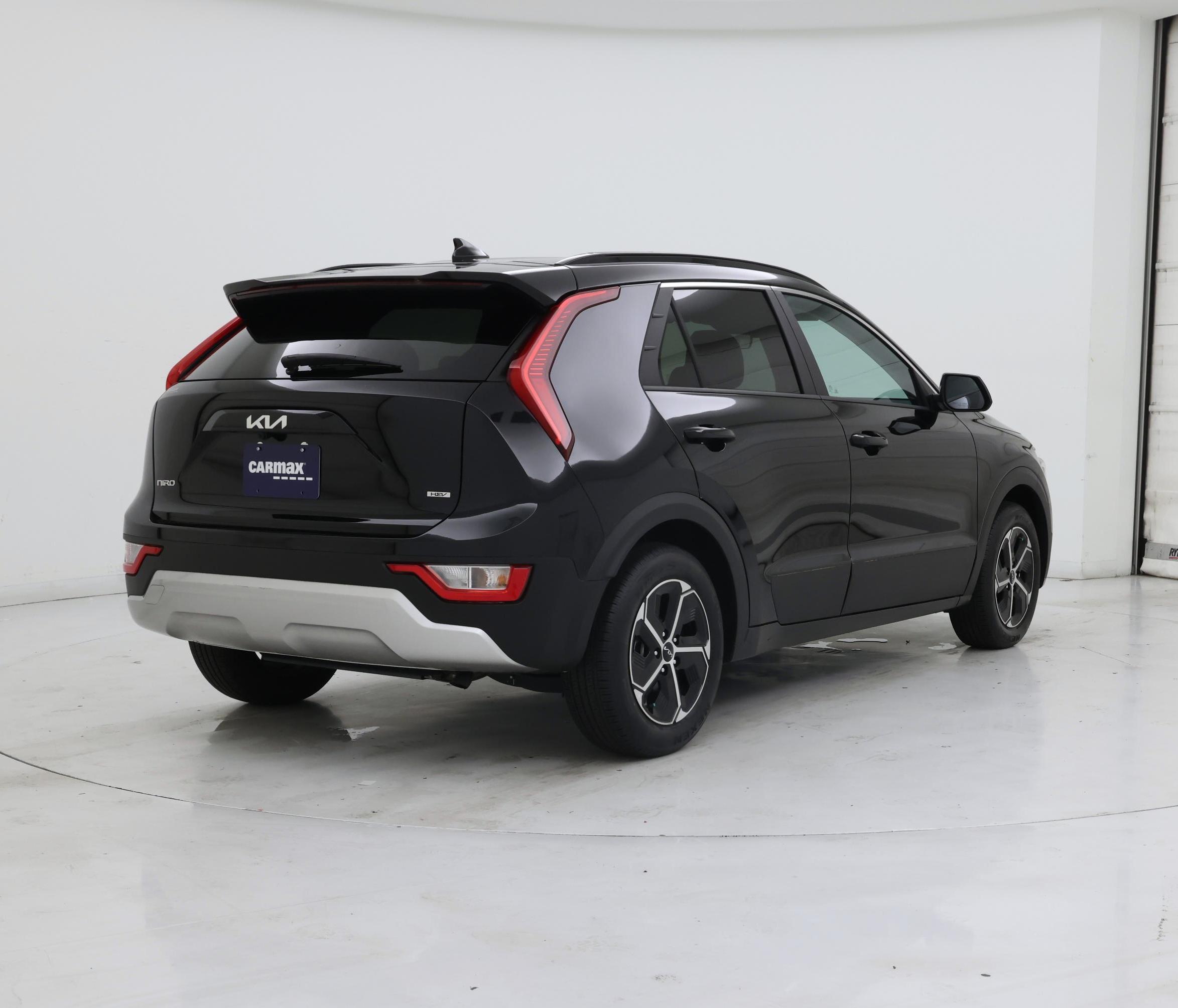Thumbnail: 2024 Kia Niro - 8