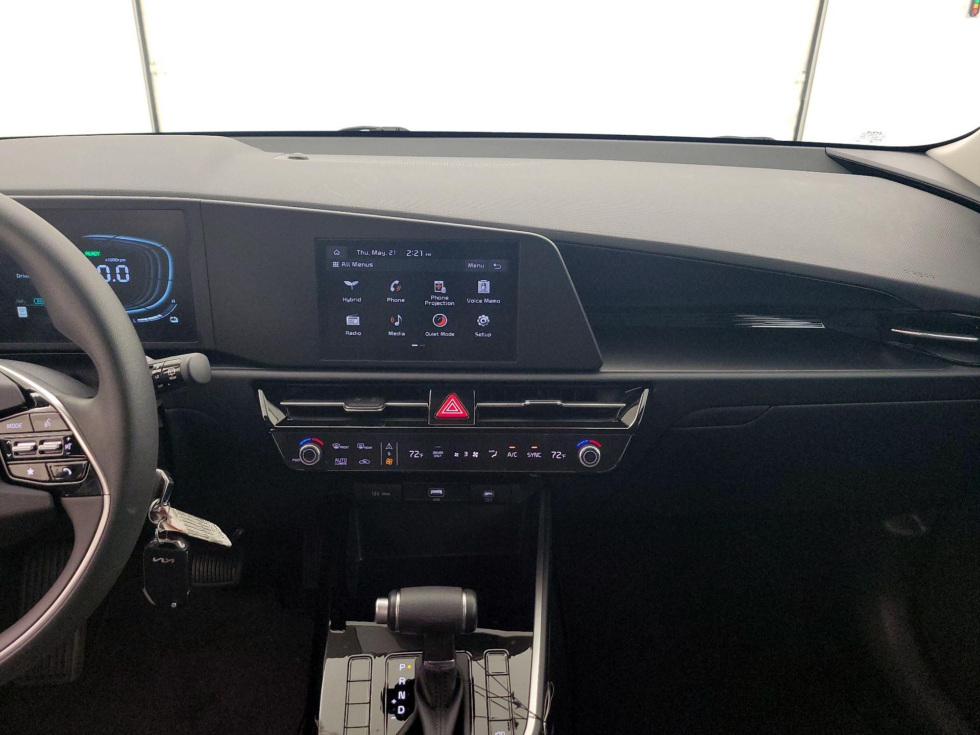 Thumbnail: 2024 Kia Niro - 9