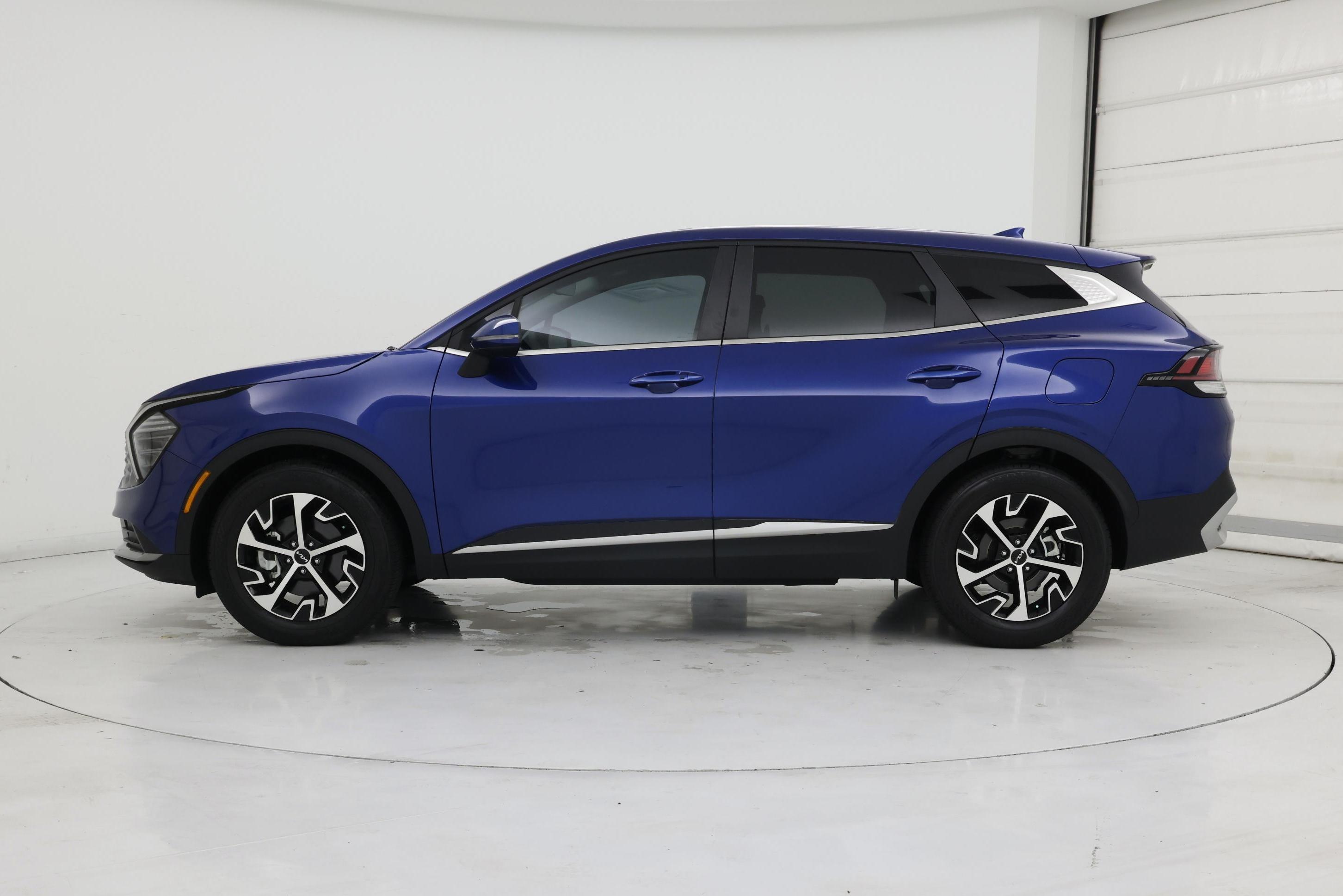 Thumbnail: 2024 Kia Sportage - 3