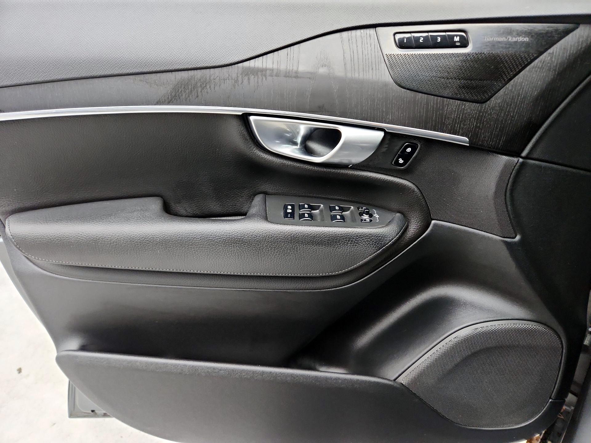 Thumbnail: 2020 Volvo XC90 - 12