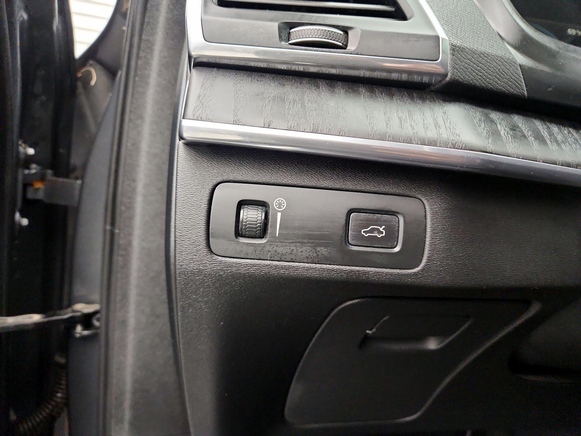 Thumbnail: 2020 Volvo XC90 - 13