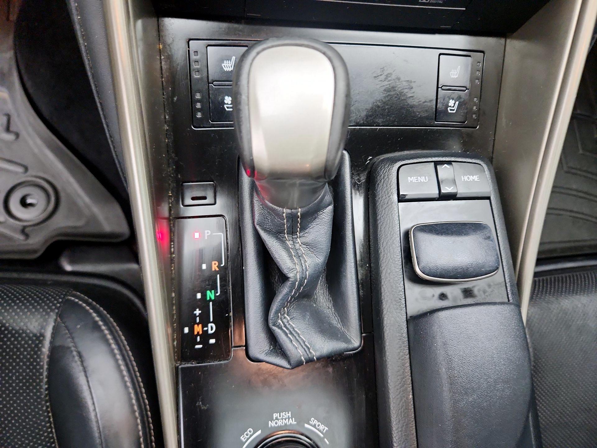 Thumbnail: 2014 Lexus IS - 18