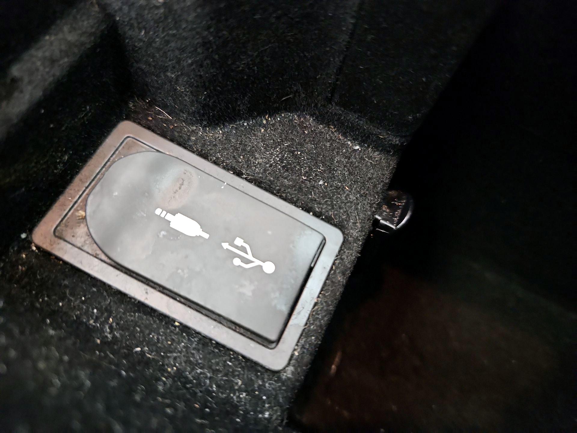 Thumbnail: 2014 Lexus IS - 19