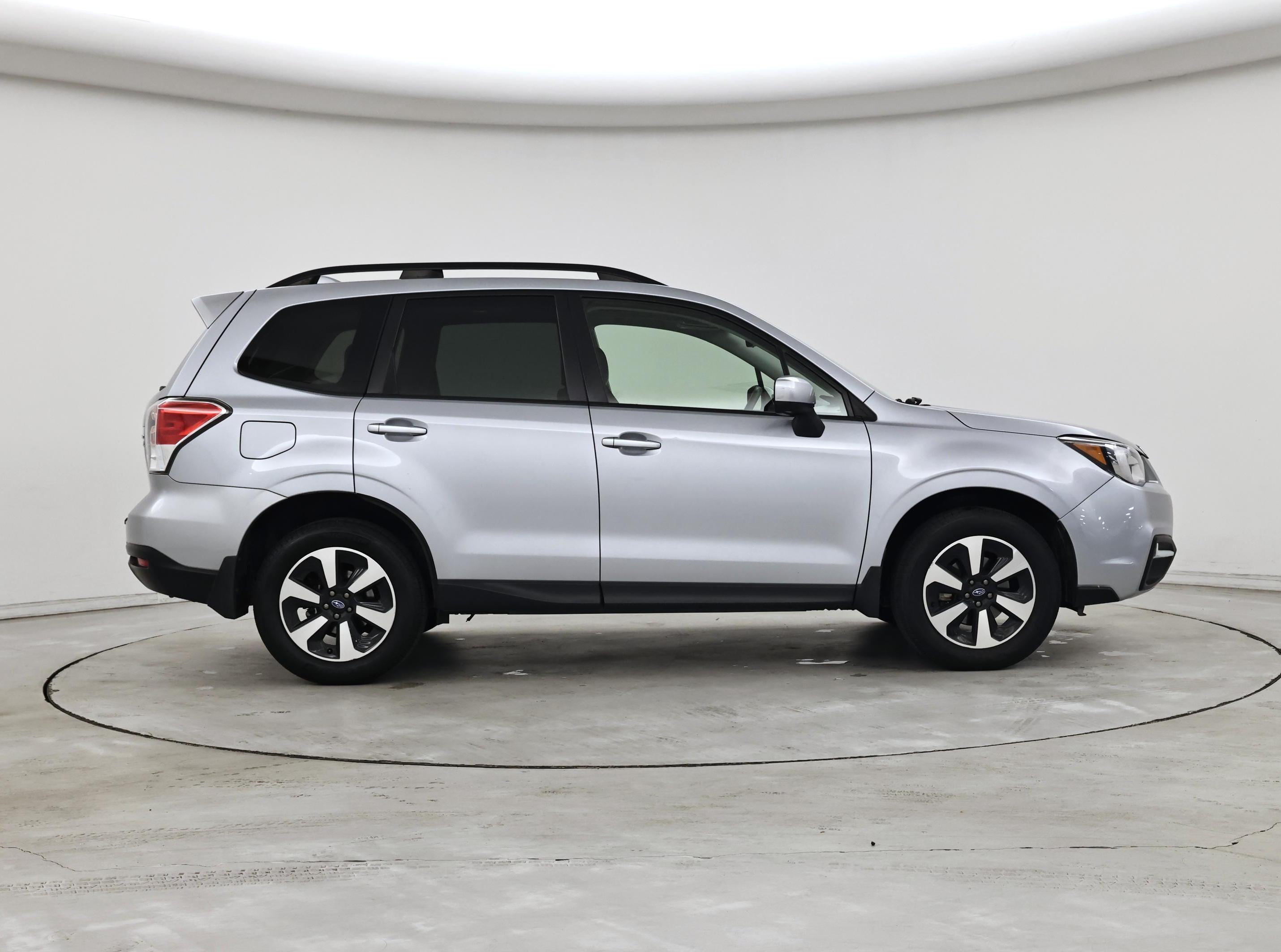 Thumbnail: 2017 Subaru Forester - 7