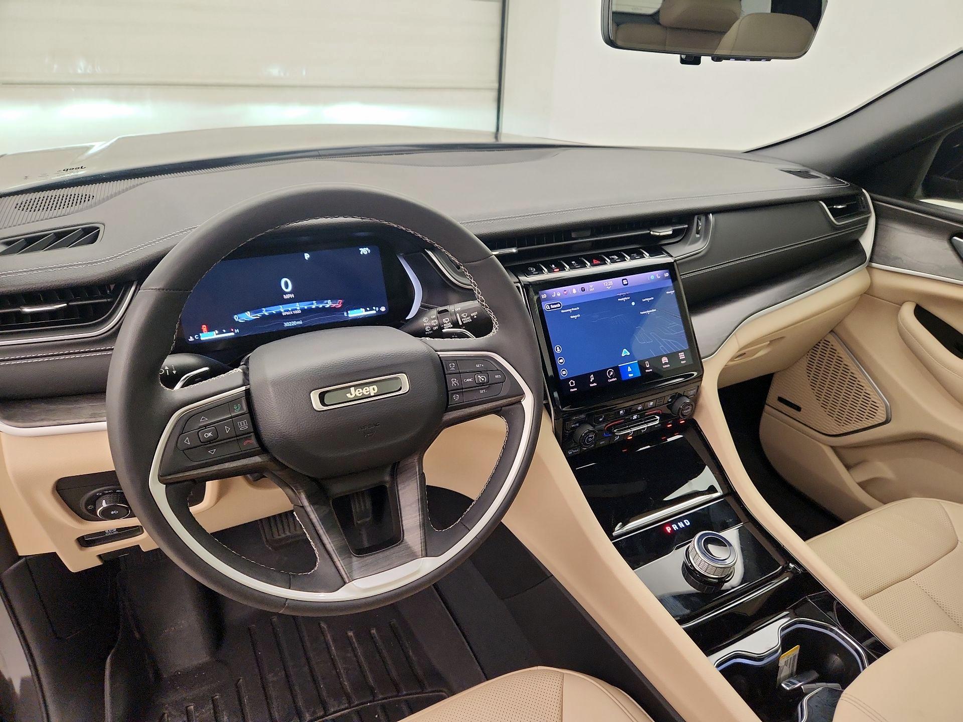 Thumbnail: 2023 Jeep Grand Cherokee - 9