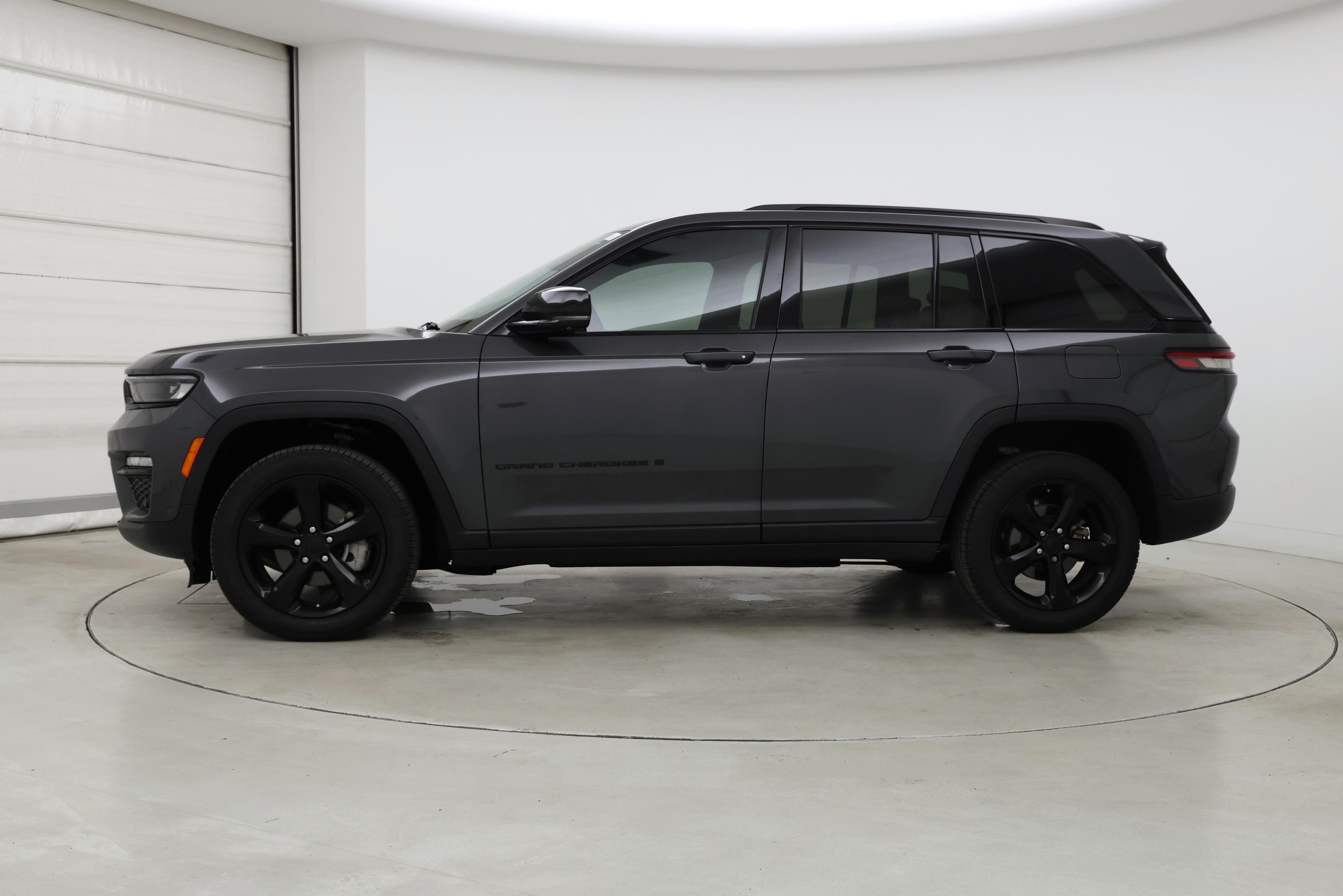 Thumbnail: 2023 Jeep Grand Cherokee - 3