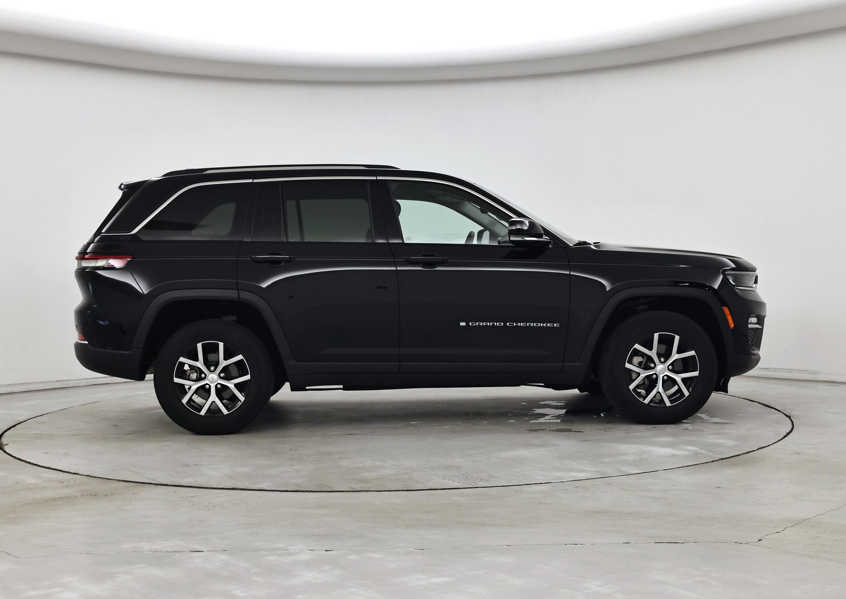 Thumbnail: 2023 Jeep Grand Cherokee - 7