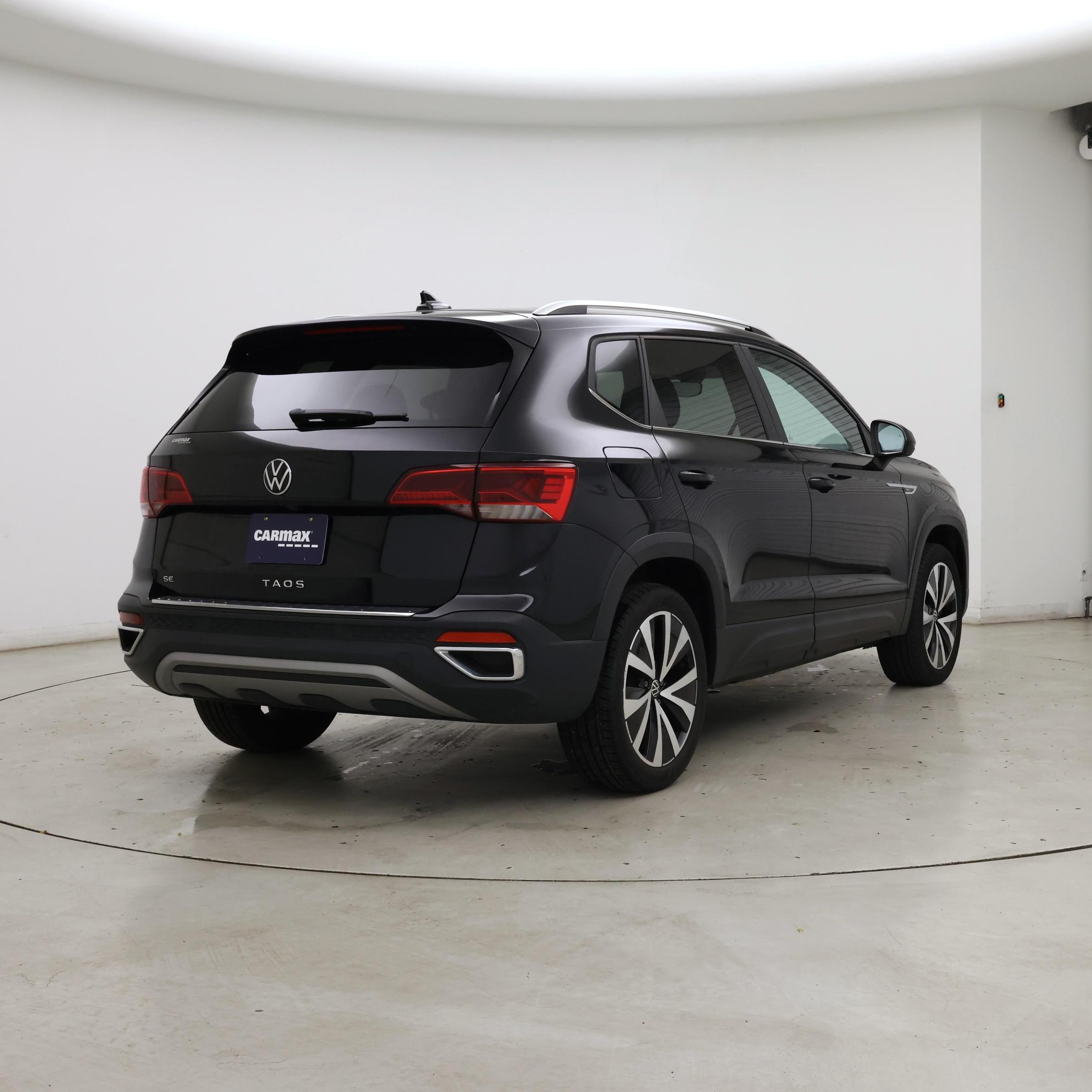 Thumbnail: 2023 Volkswagen Taos - 8