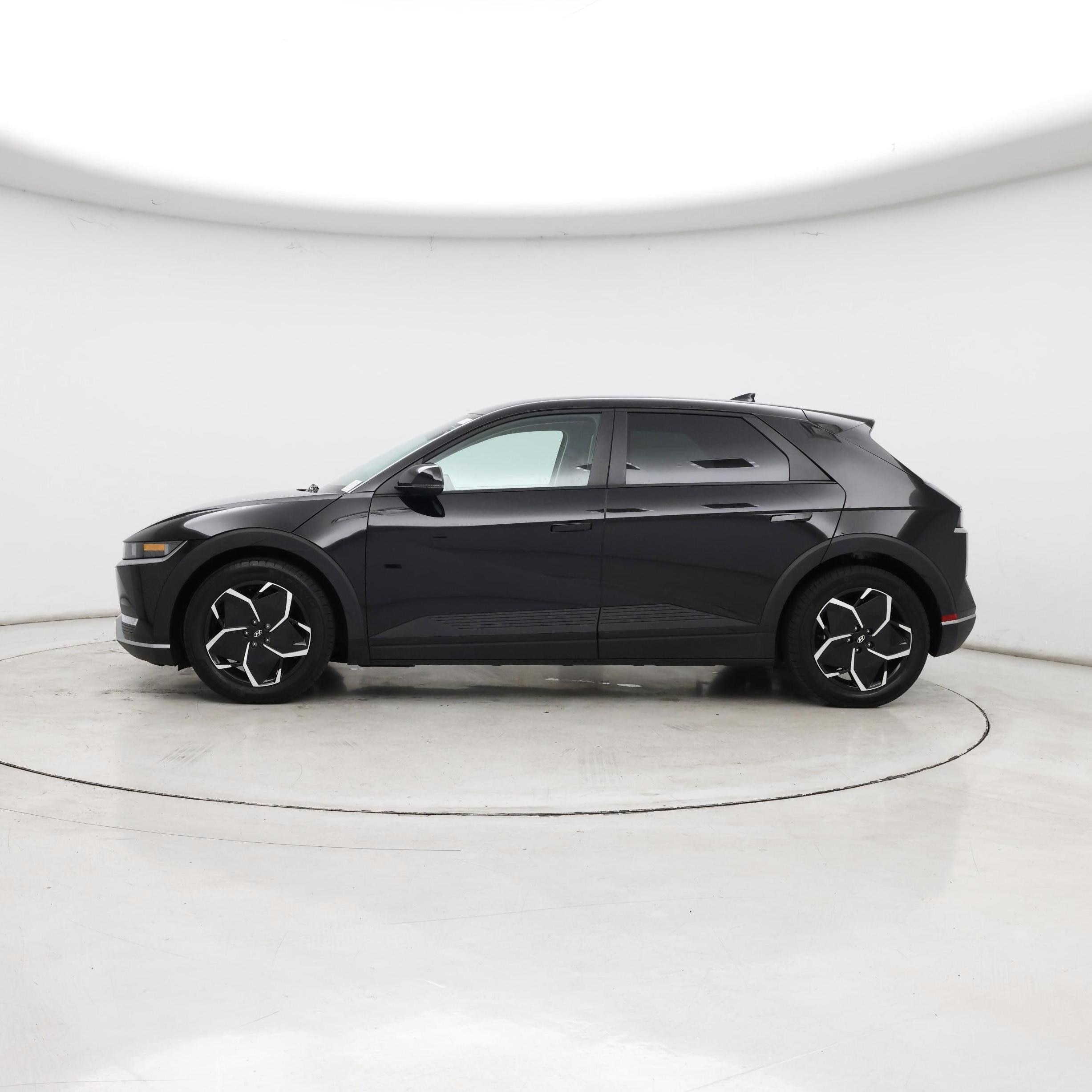 Thumbnail: 2024 Hyundai Ioniq 5 - 3