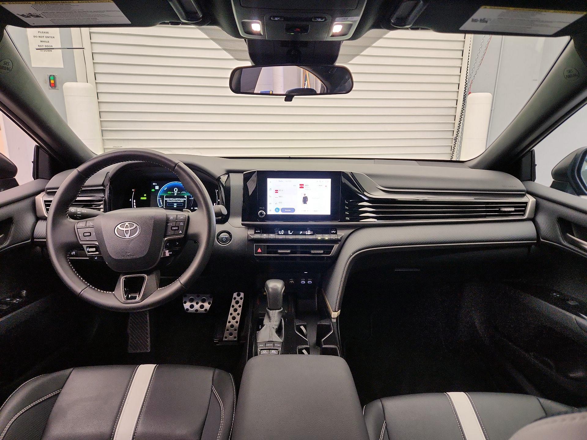 Thumbnail: 2025 Toyota Camry - 9