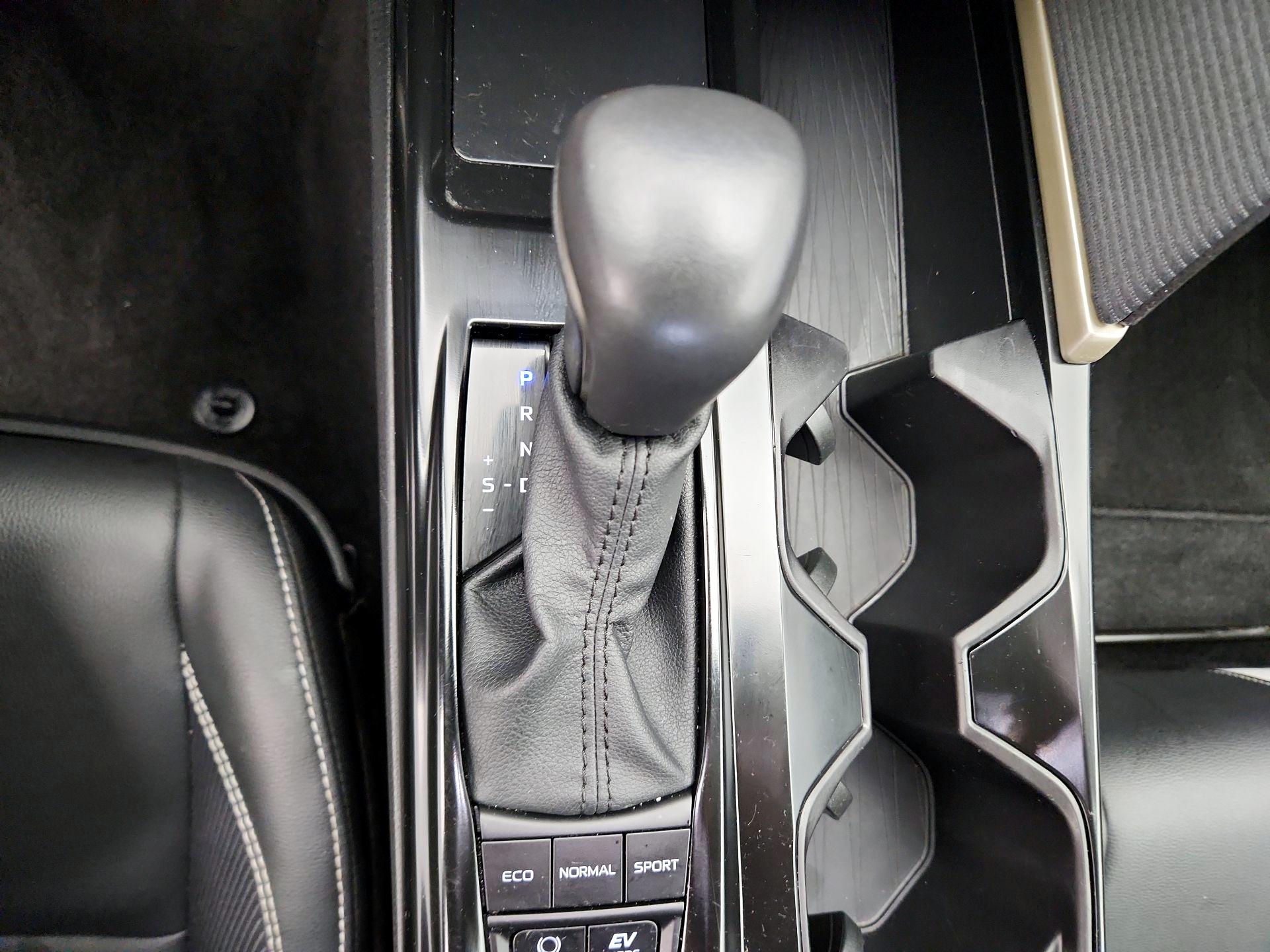 Thumbnail: 2025 Toyota Camry - 17