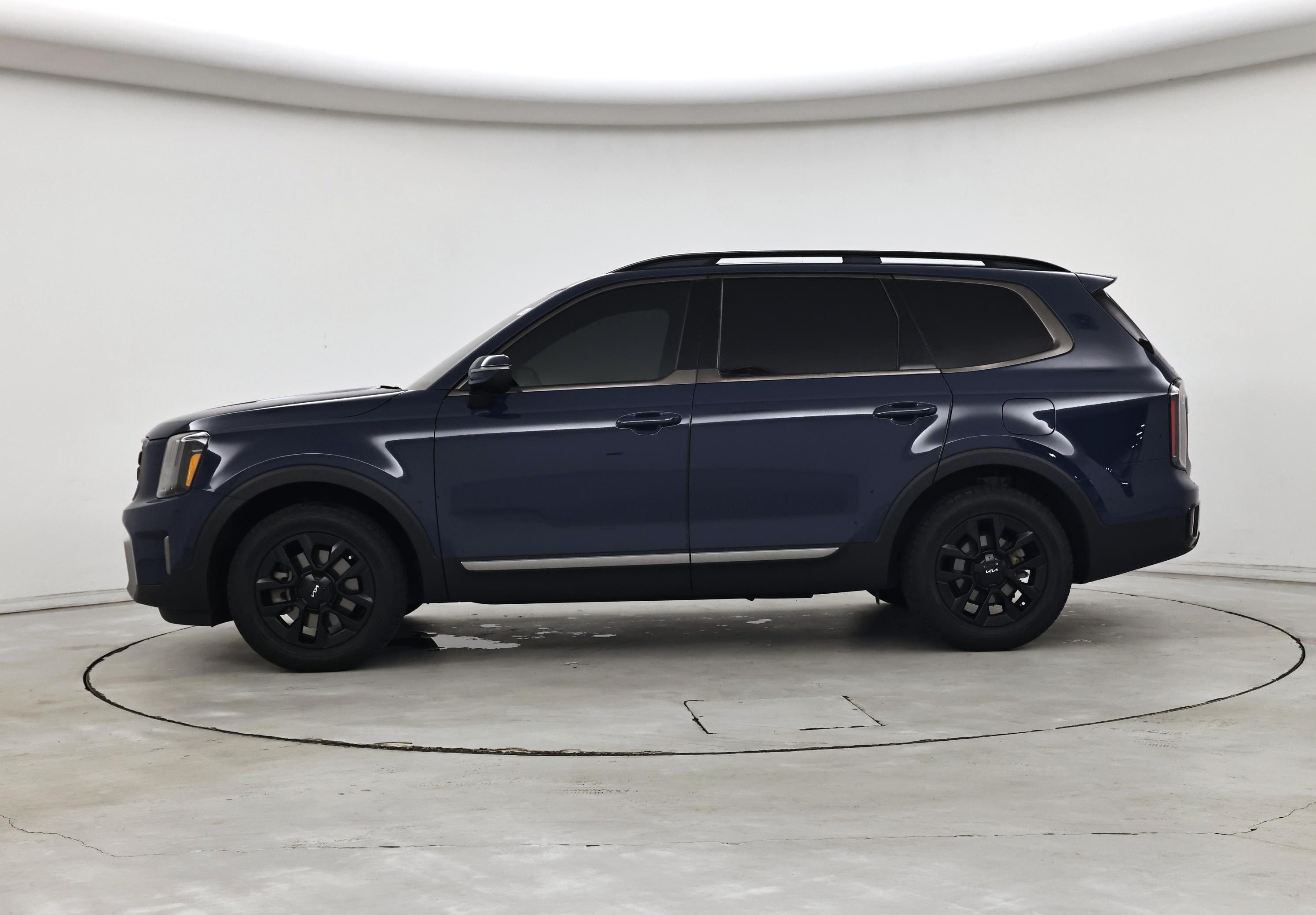 Thumbnail: 2023 Kia Telluride - 3