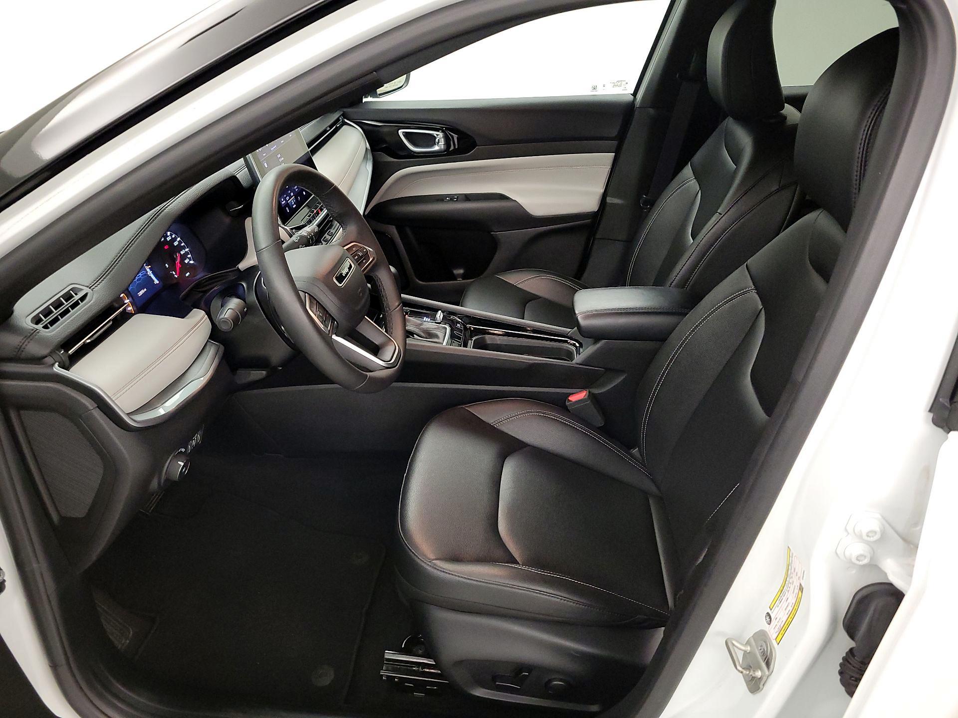 Thumbnail: 2025 Jeep Compass - 11