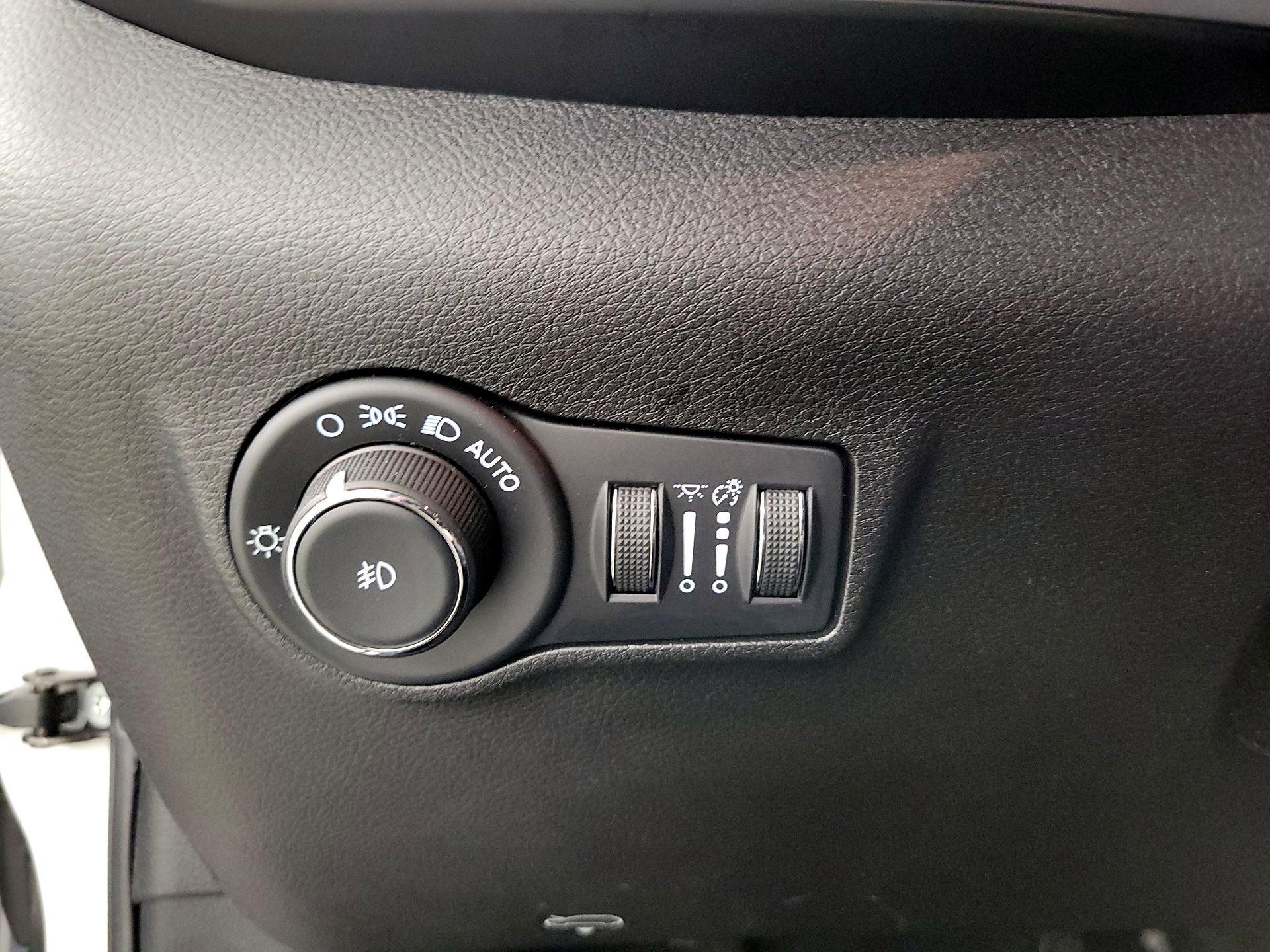 Thumbnail: 2025 Jeep Compass - 13