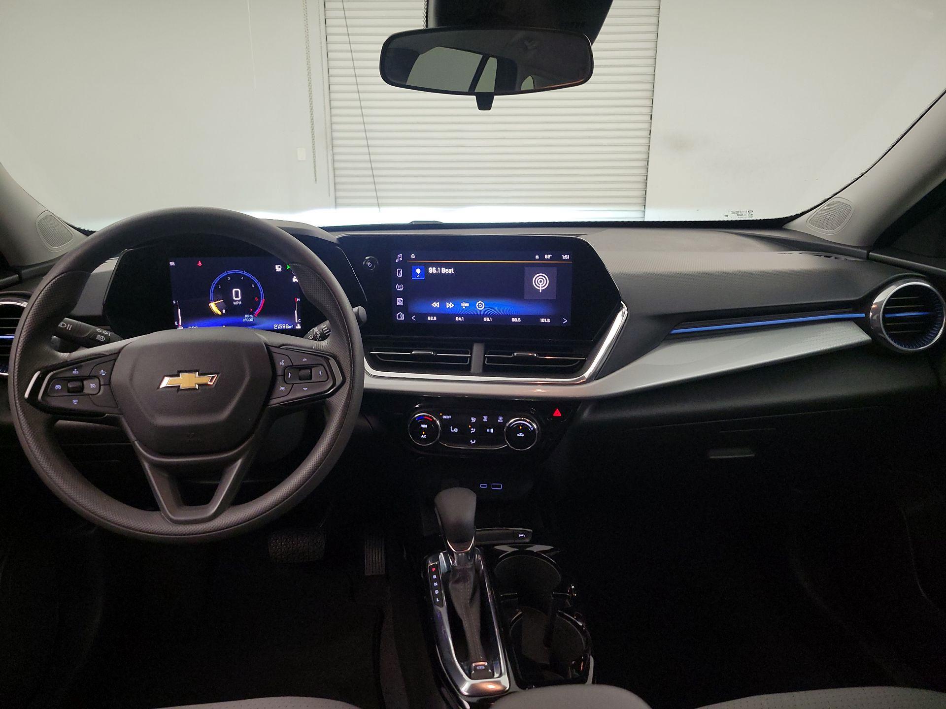 Thumbnail: 2025 Chevrolet Trax - 9