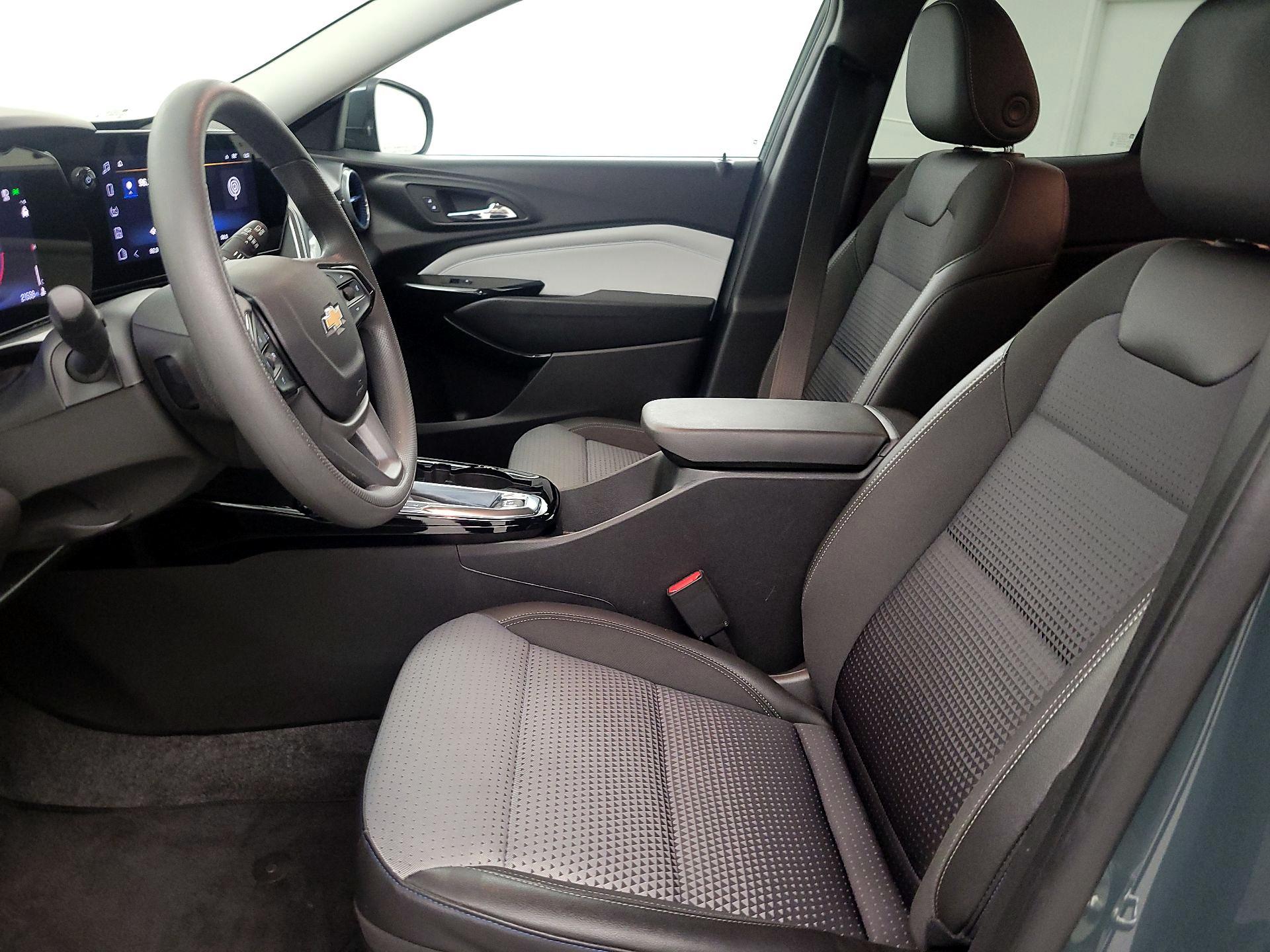Thumbnail: 2025 Chevrolet Trax - 11