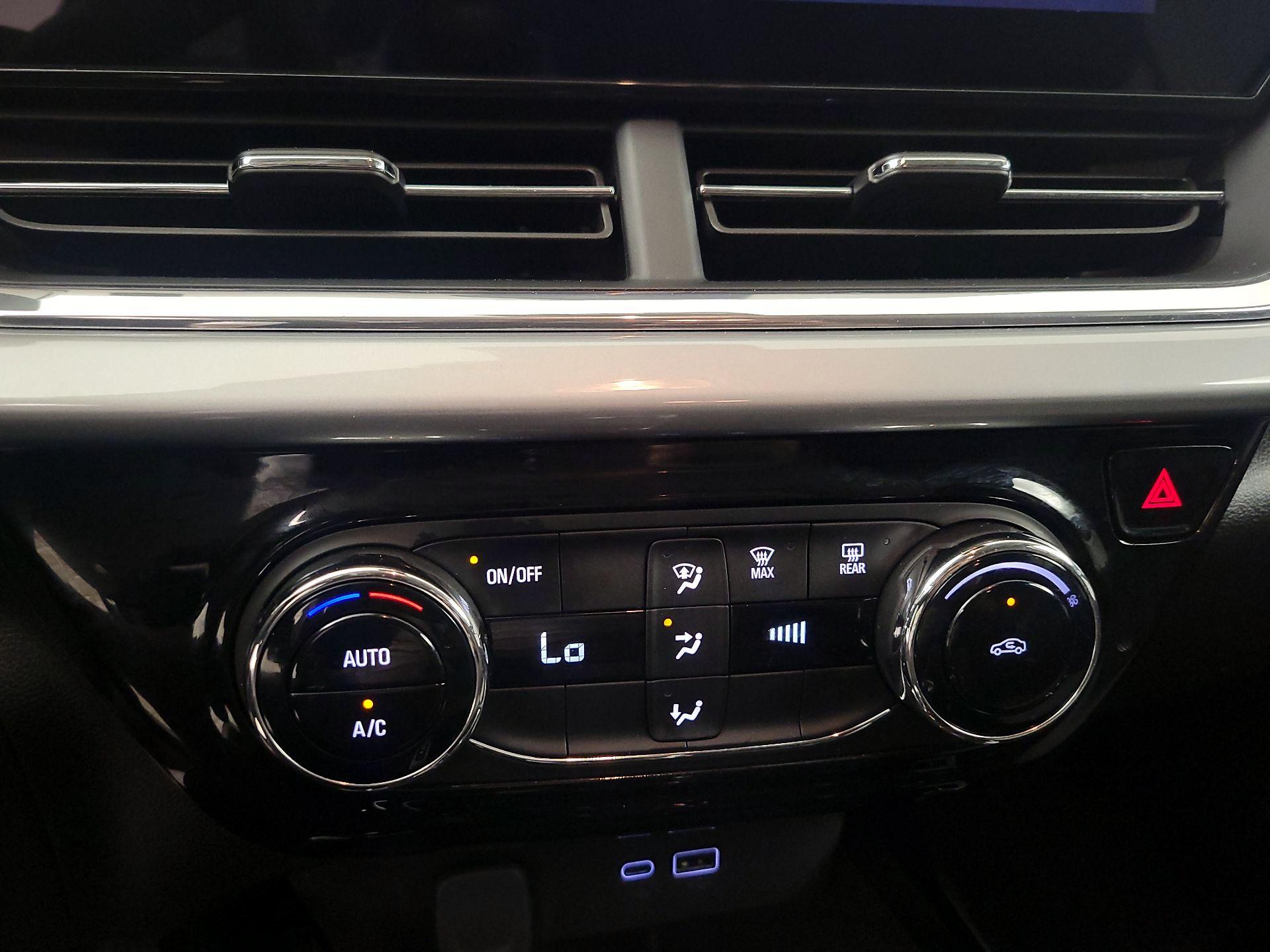 Thumbnail: 2025 Chevrolet Trax - 16