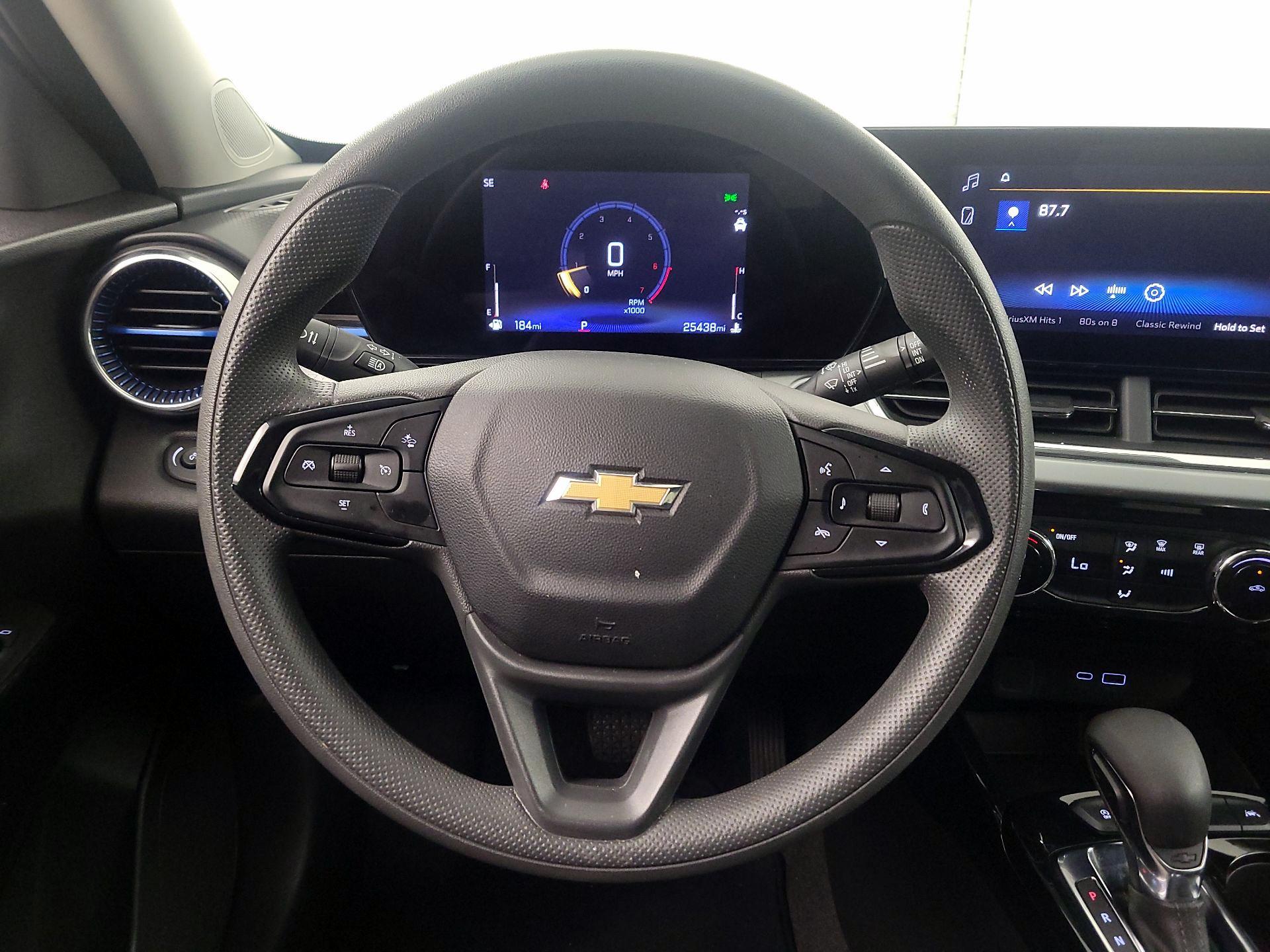 Thumbnail: 2025 Chevrolet Trax - 10