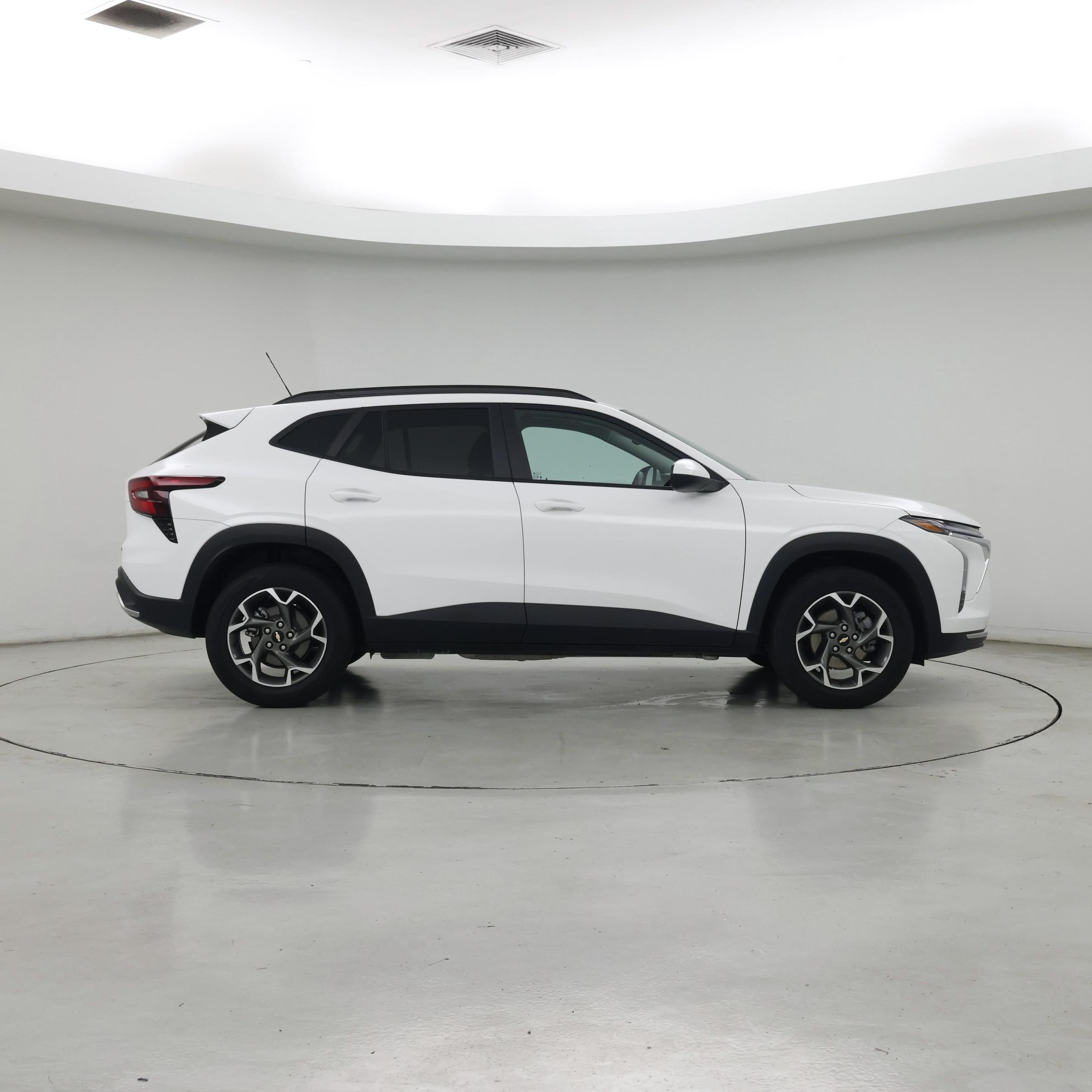 Thumbnail: 2025 Chevrolet Trax - 7