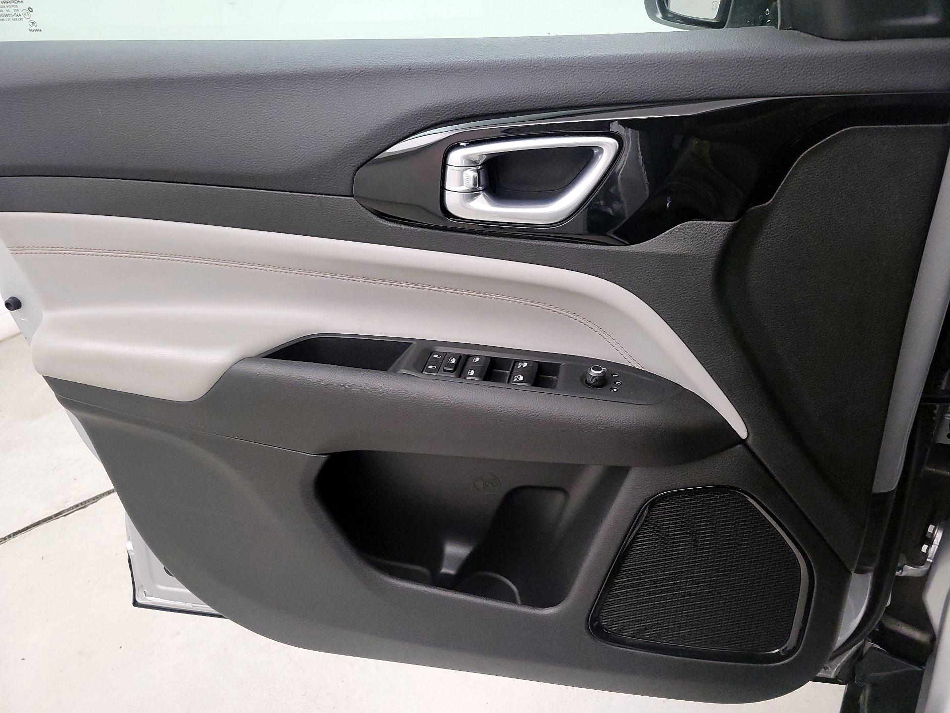 Thumbnail: 2025 Jeep Compass - 12