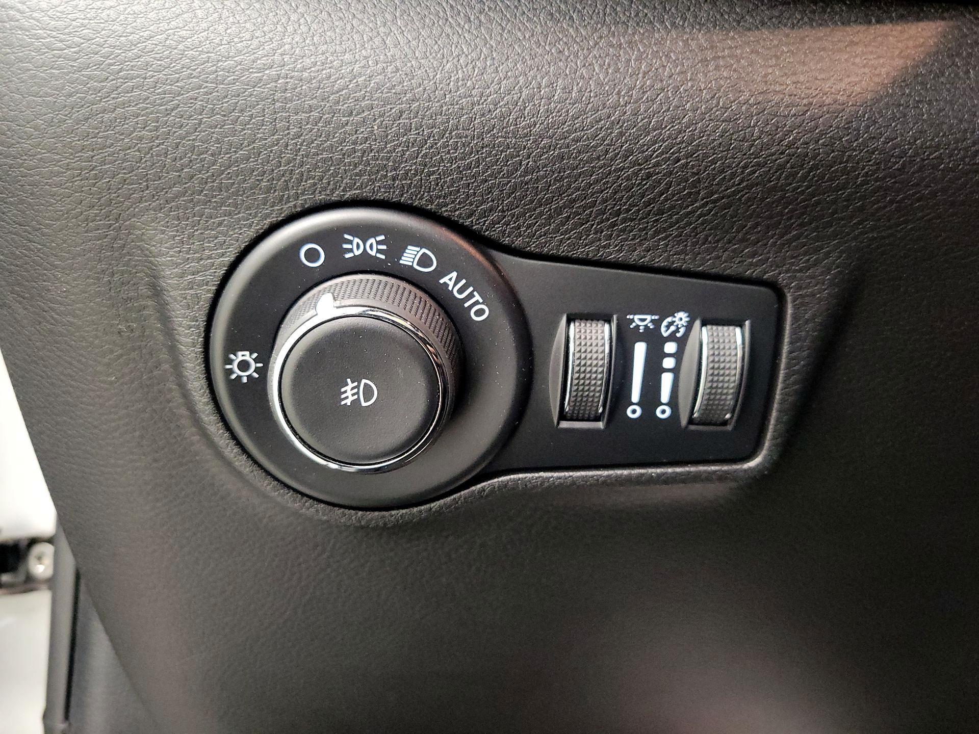 Thumbnail: 2025 Jeep Compass - 13
