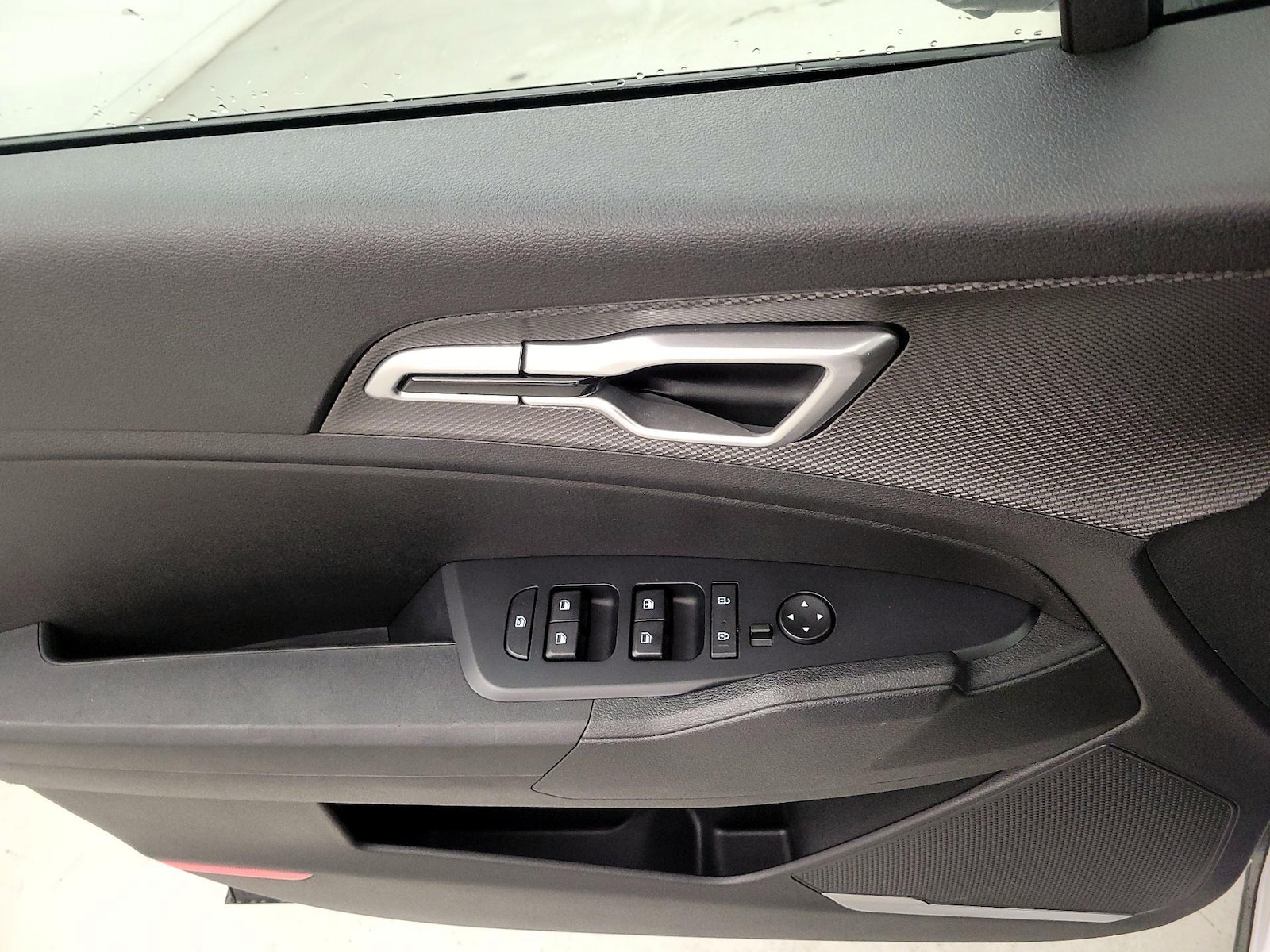 2025 Kia Sportage LX - Photo 13