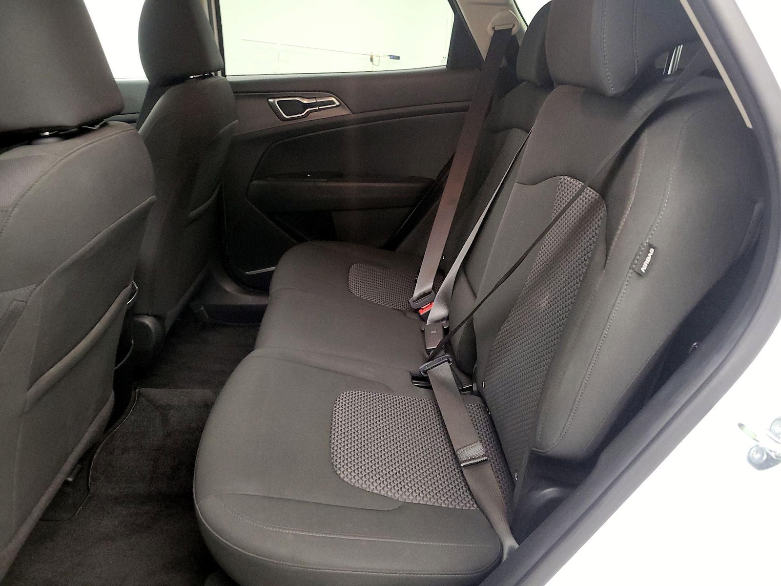 2025 Kia Sportage LX - Photo 20
