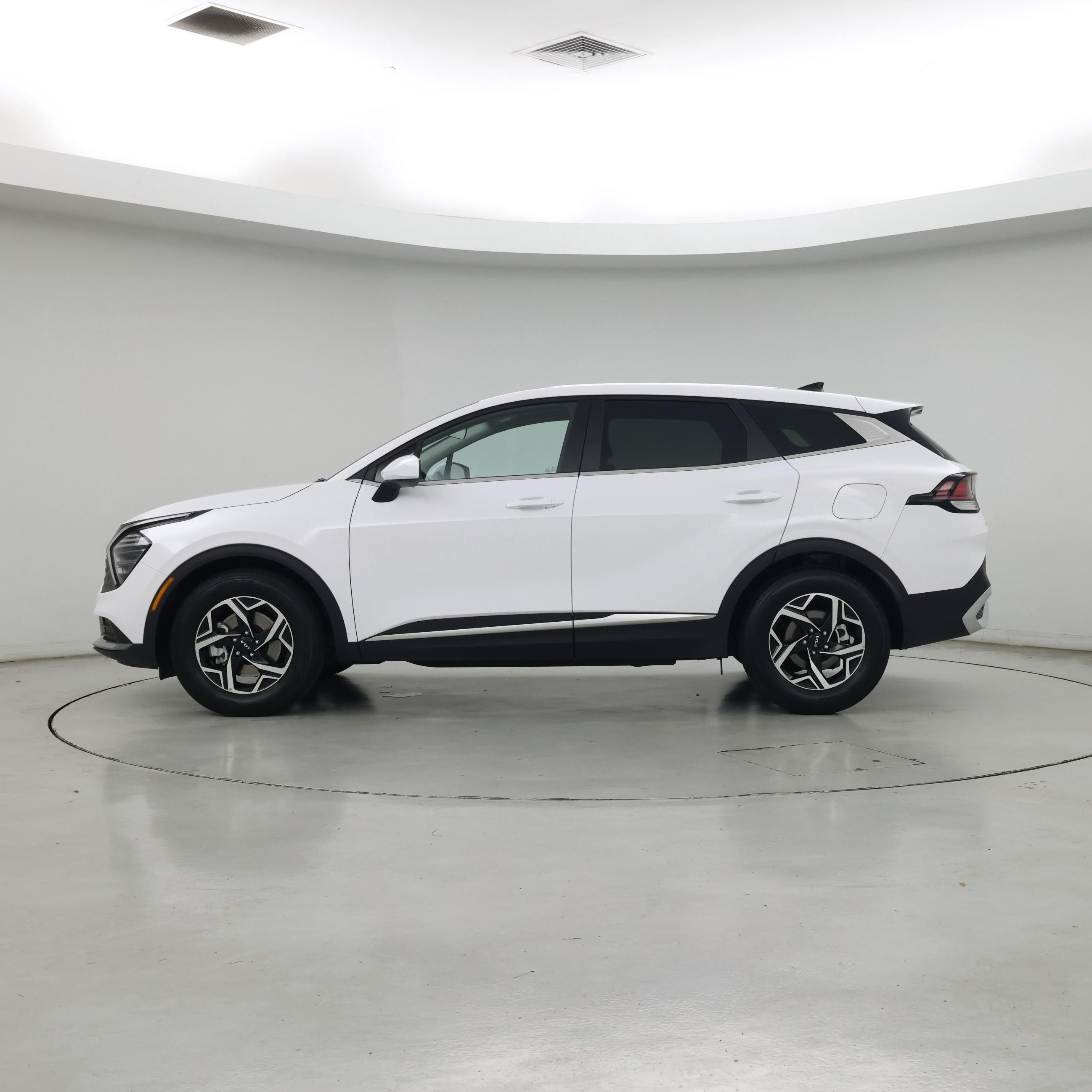 Thumbnail: 2025 Kia Sportage - 3