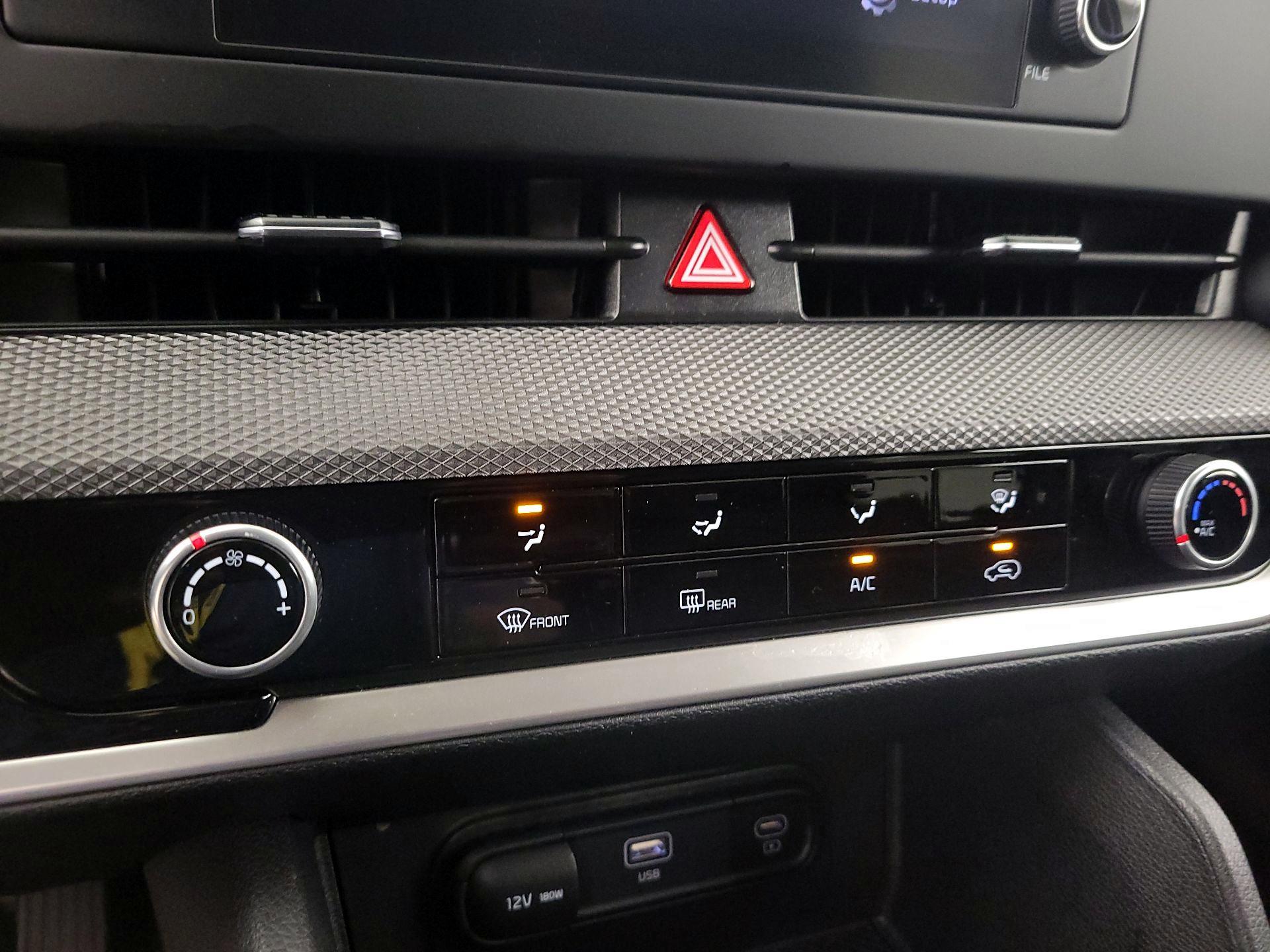Thumbnail: 2025 Kia Sportage - 16