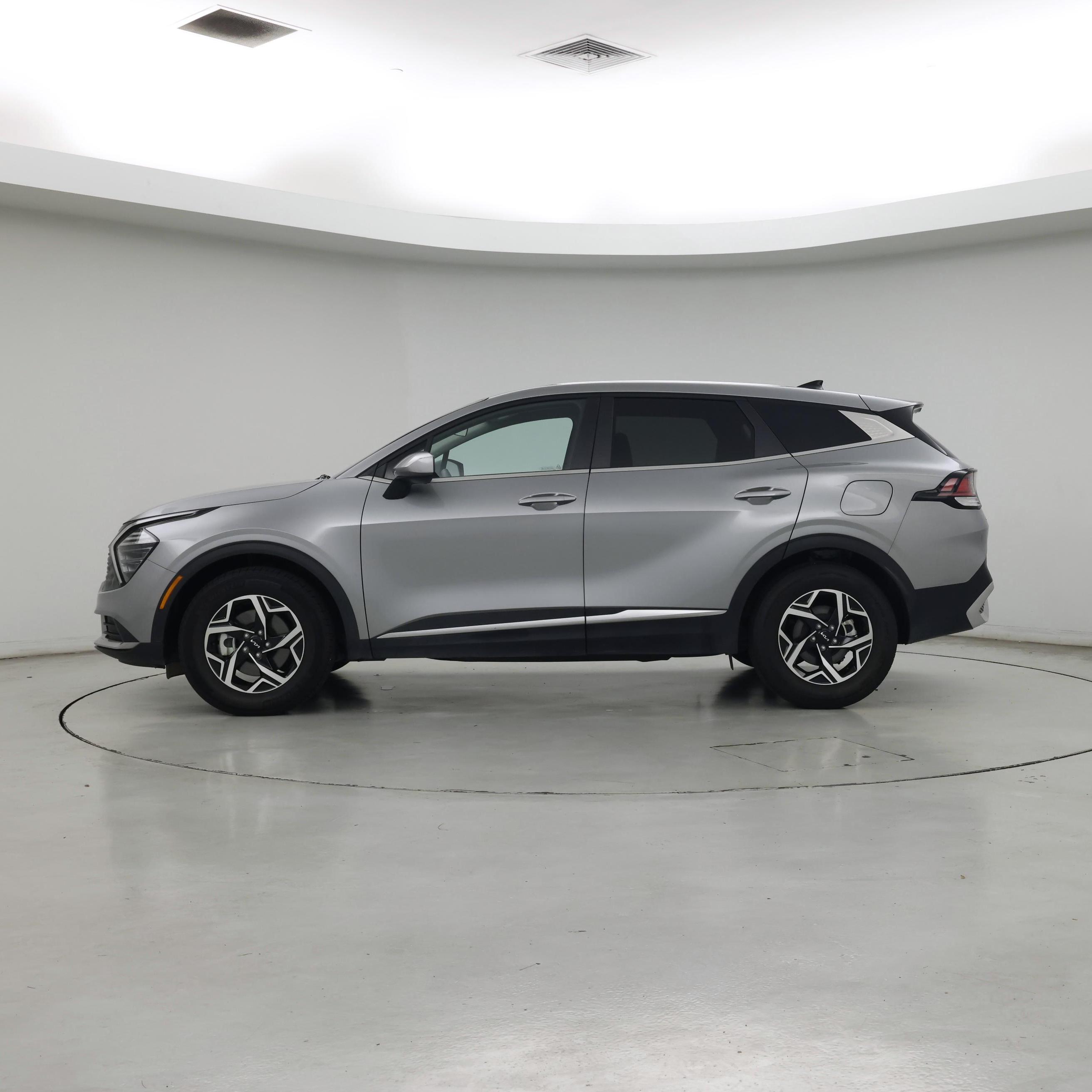Thumbnail: 2025 Kia Sportage - 3