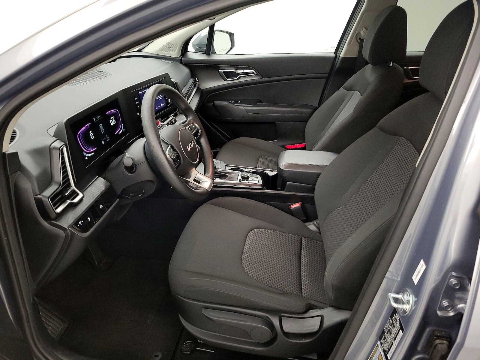 2025 Kia Sportage LX - Photo 12