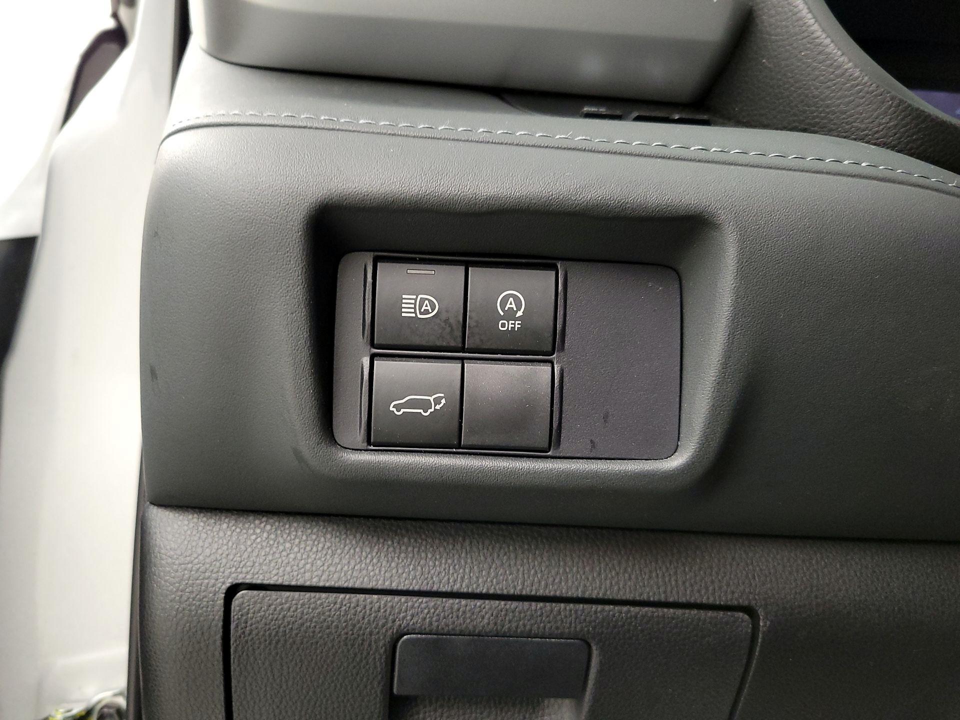 Thumbnail: 2025 Toyota Highlander - 13