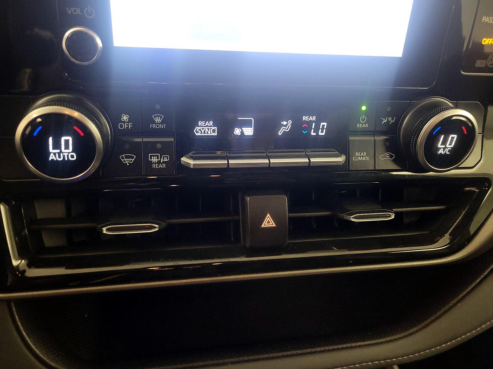 Thumbnail: 2025 Toyota Highlander - 16