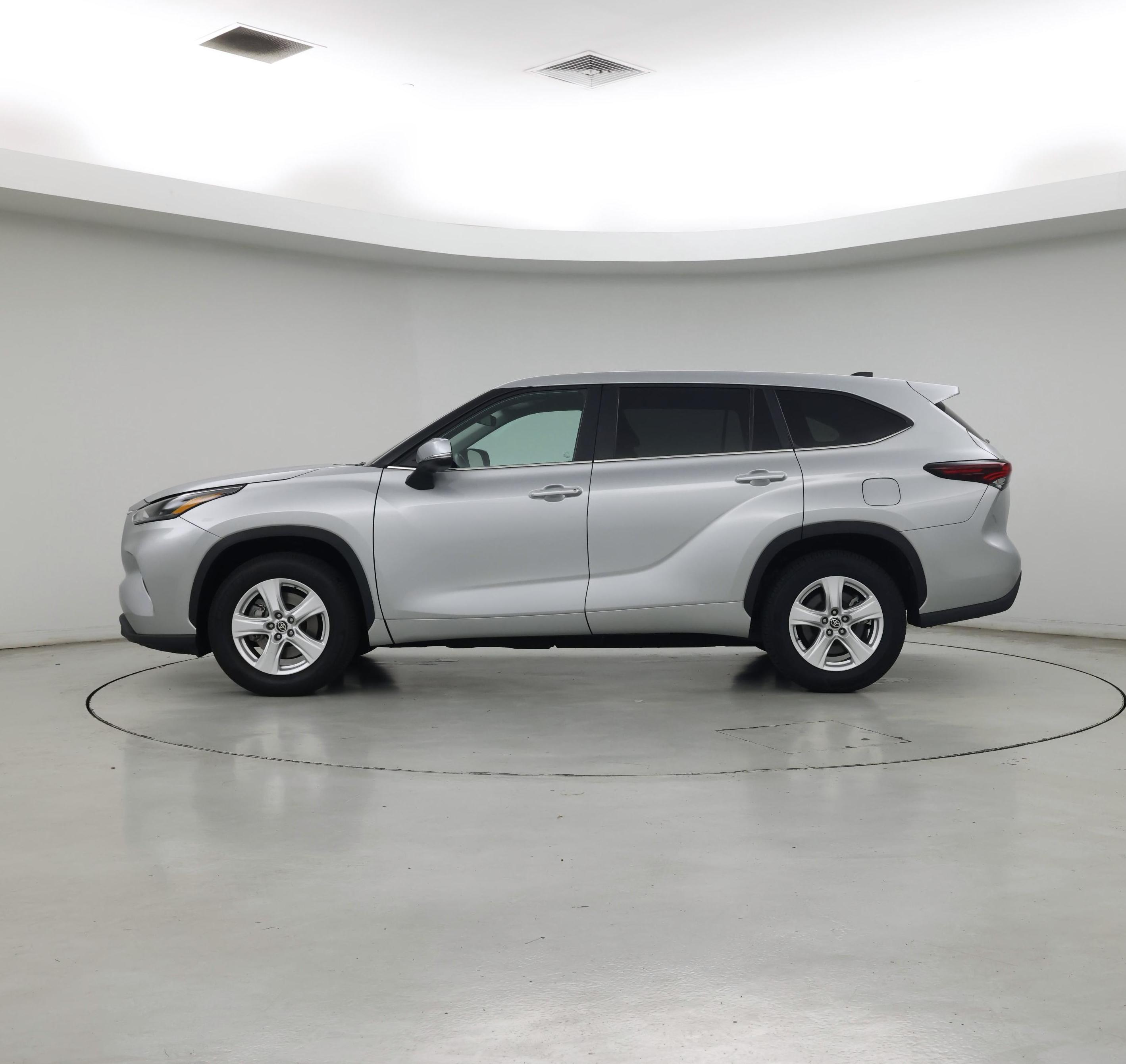 Thumbnail: 2025 Toyota Highlander - 3