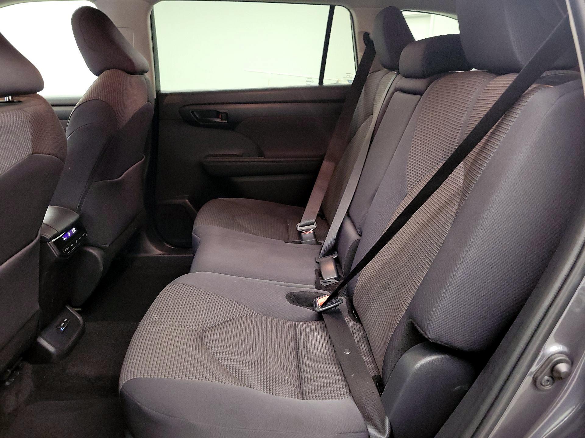 Thumbnail: 2025 Toyota Highlander - 19