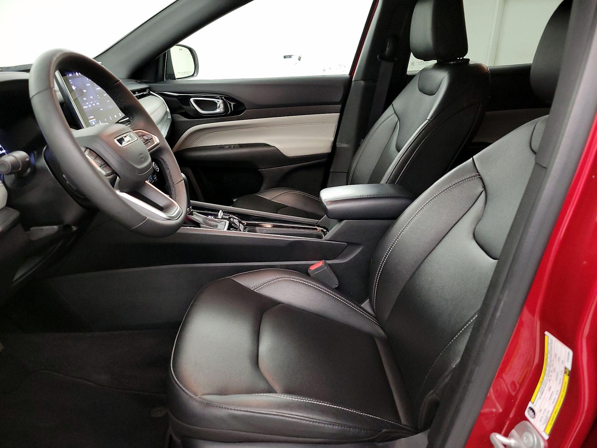 Thumbnail: 2025 Jeep Compass - 11