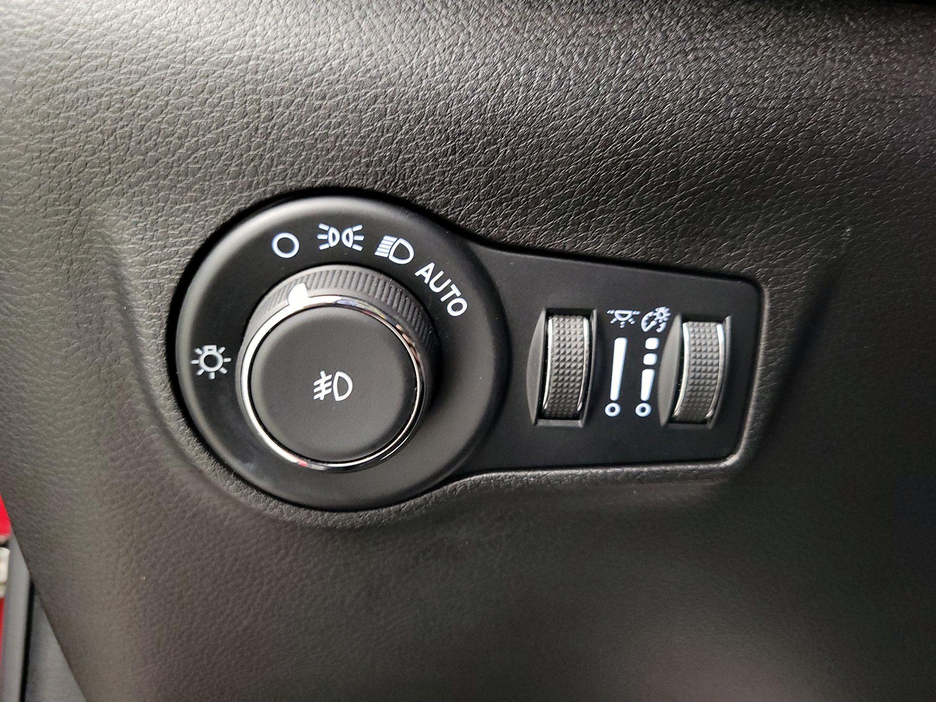 Thumbnail: 2025 Jeep Compass - 13