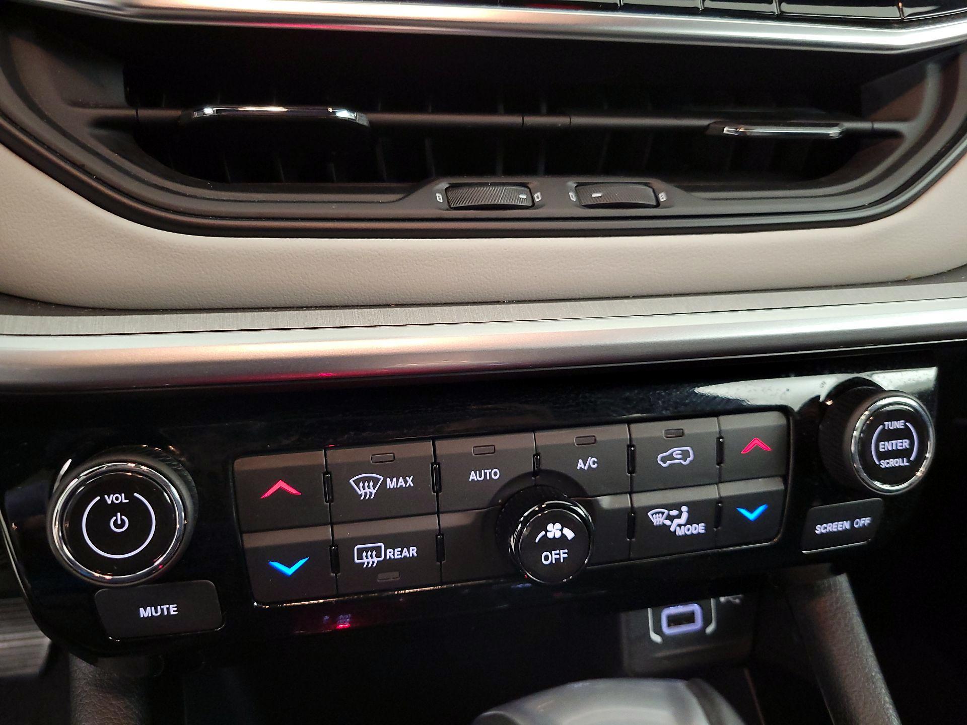 Thumbnail: 2025 Jeep Compass - 16