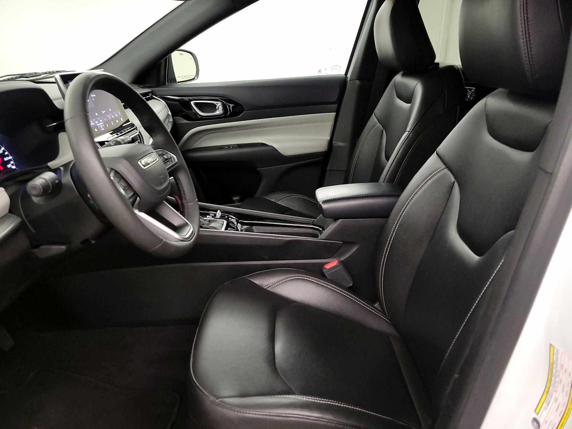 Thumbnail: 2025 Jeep Compass - 11