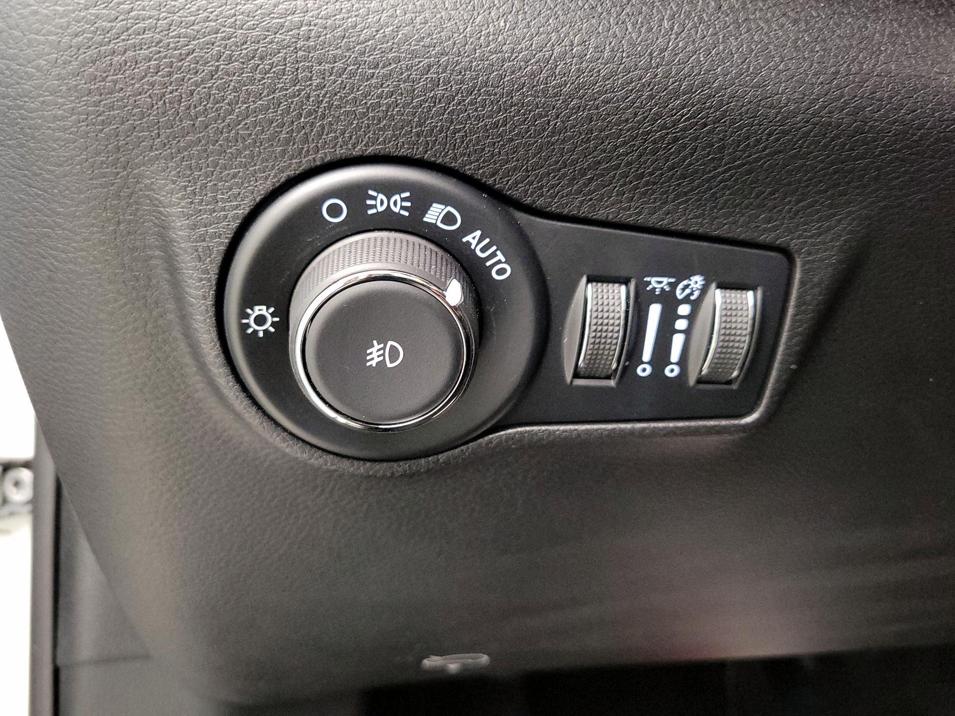 Thumbnail: 2025 Jeep Compass - 13