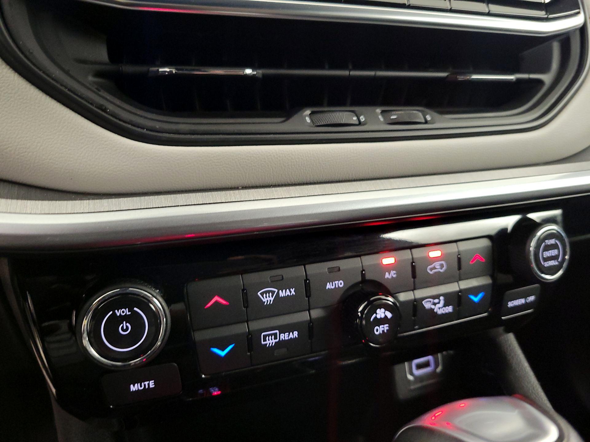 Thumbnail: 2025 Jeep Compass - 16