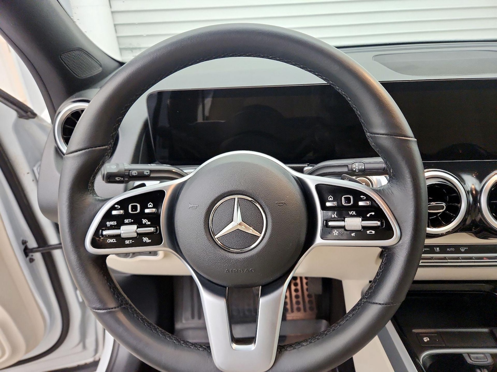 2022 Mercedes-Benz GLB Base - Photo 11