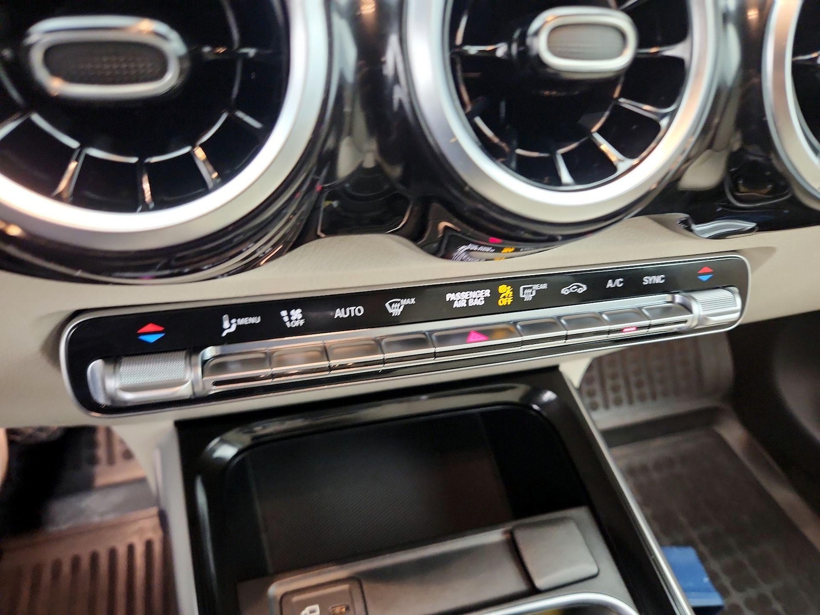 2022 Mercedes-Benz GLB Base - Photo 17