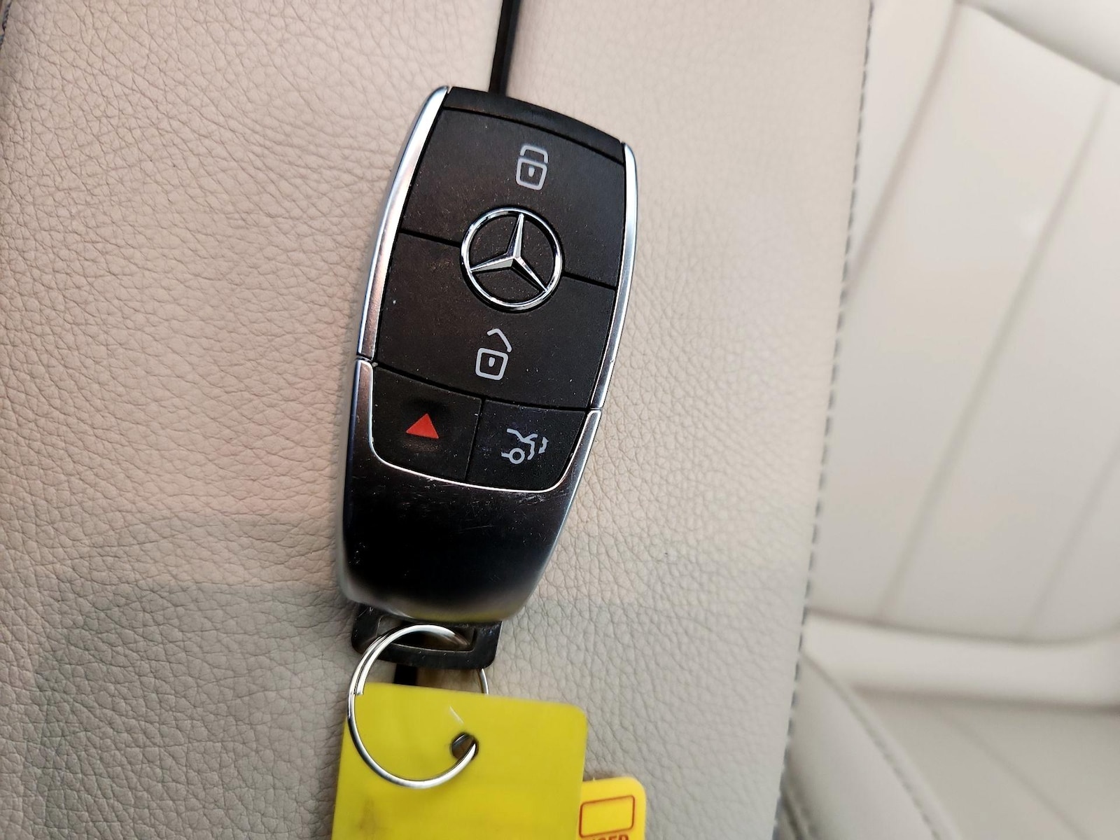2022 Mercedes-Benz GLB Base - Photo 23