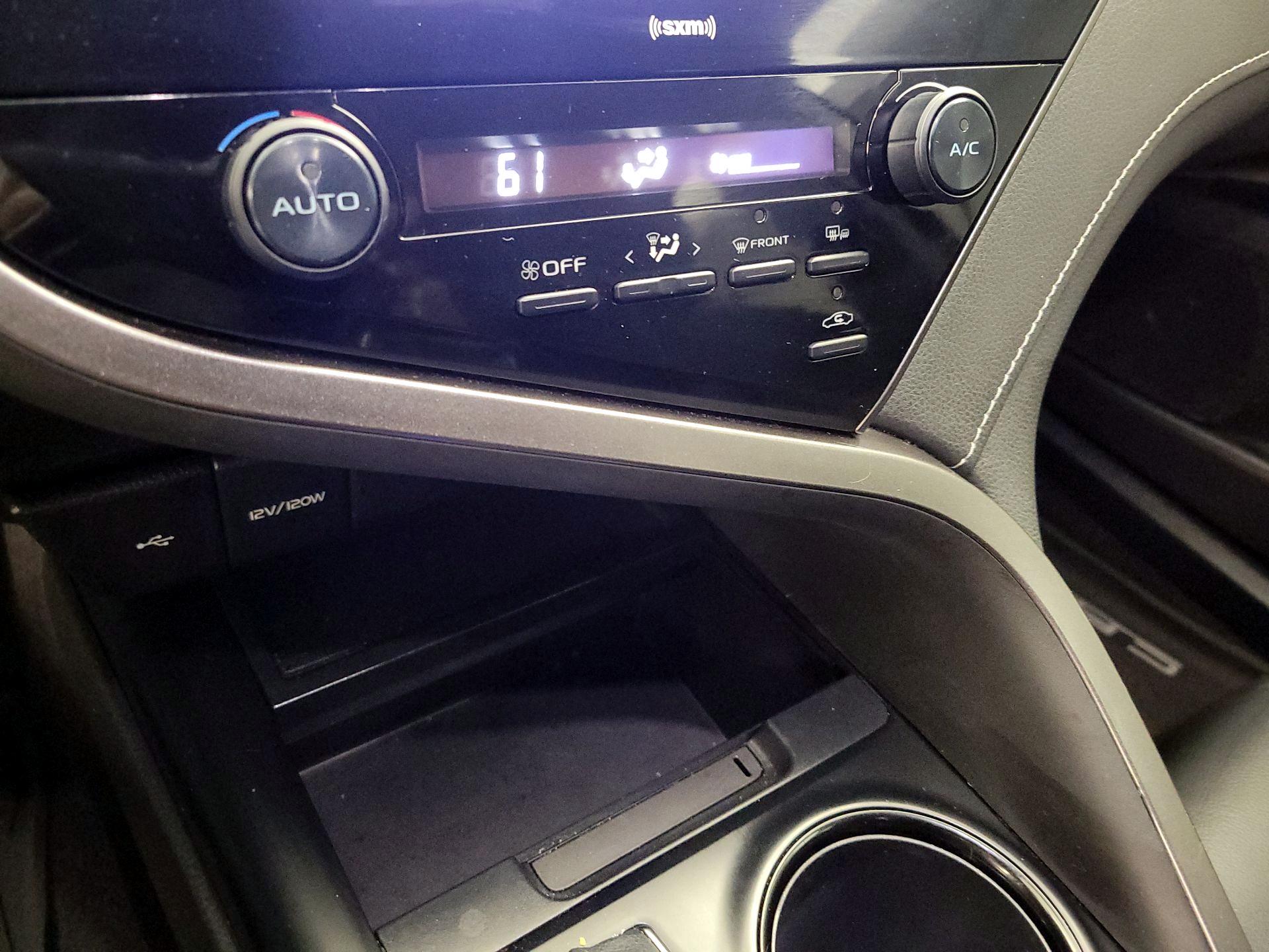Thumbnail: 2020 Toyota Camry - 16