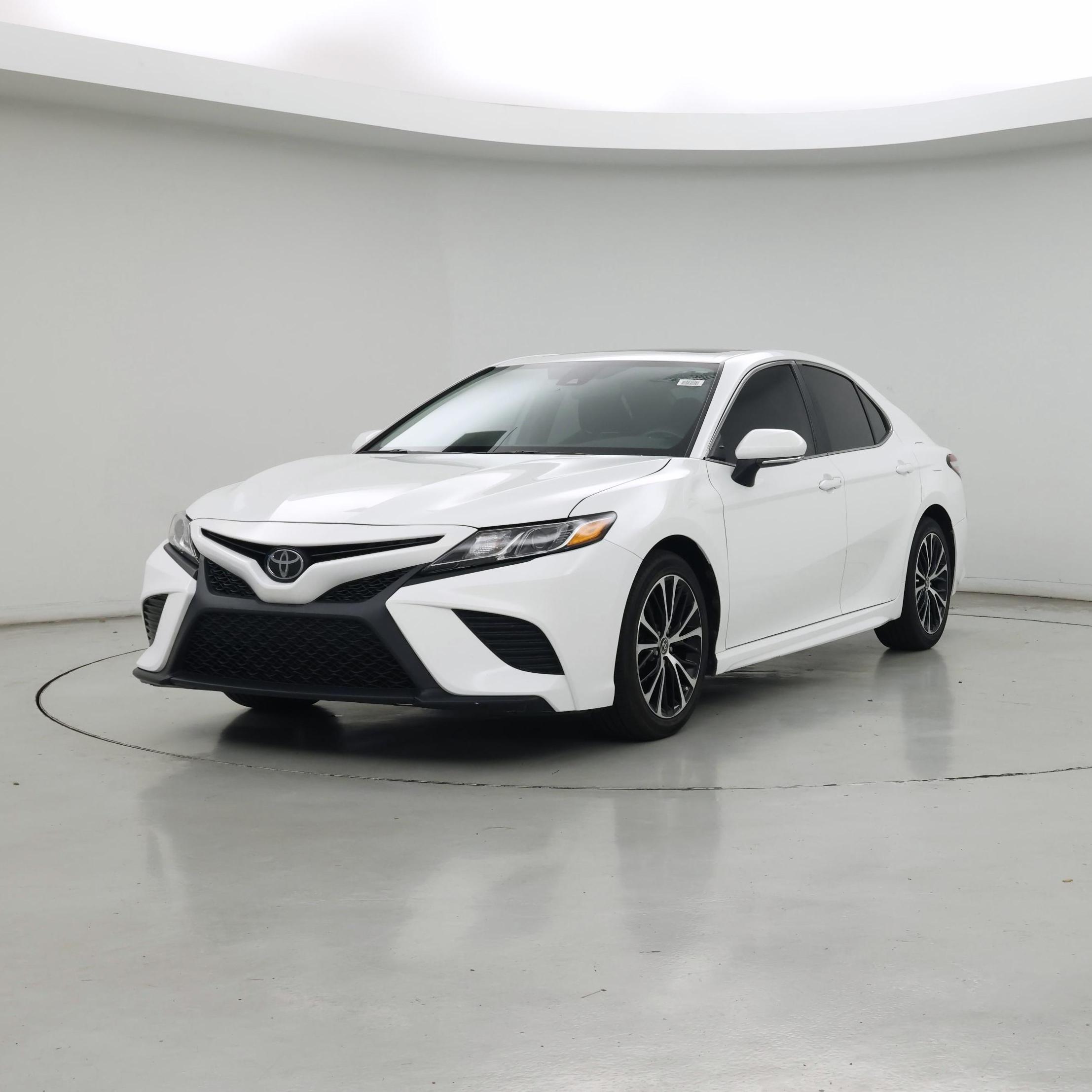 Thumbnail: 2020 Toyota Camry - 4